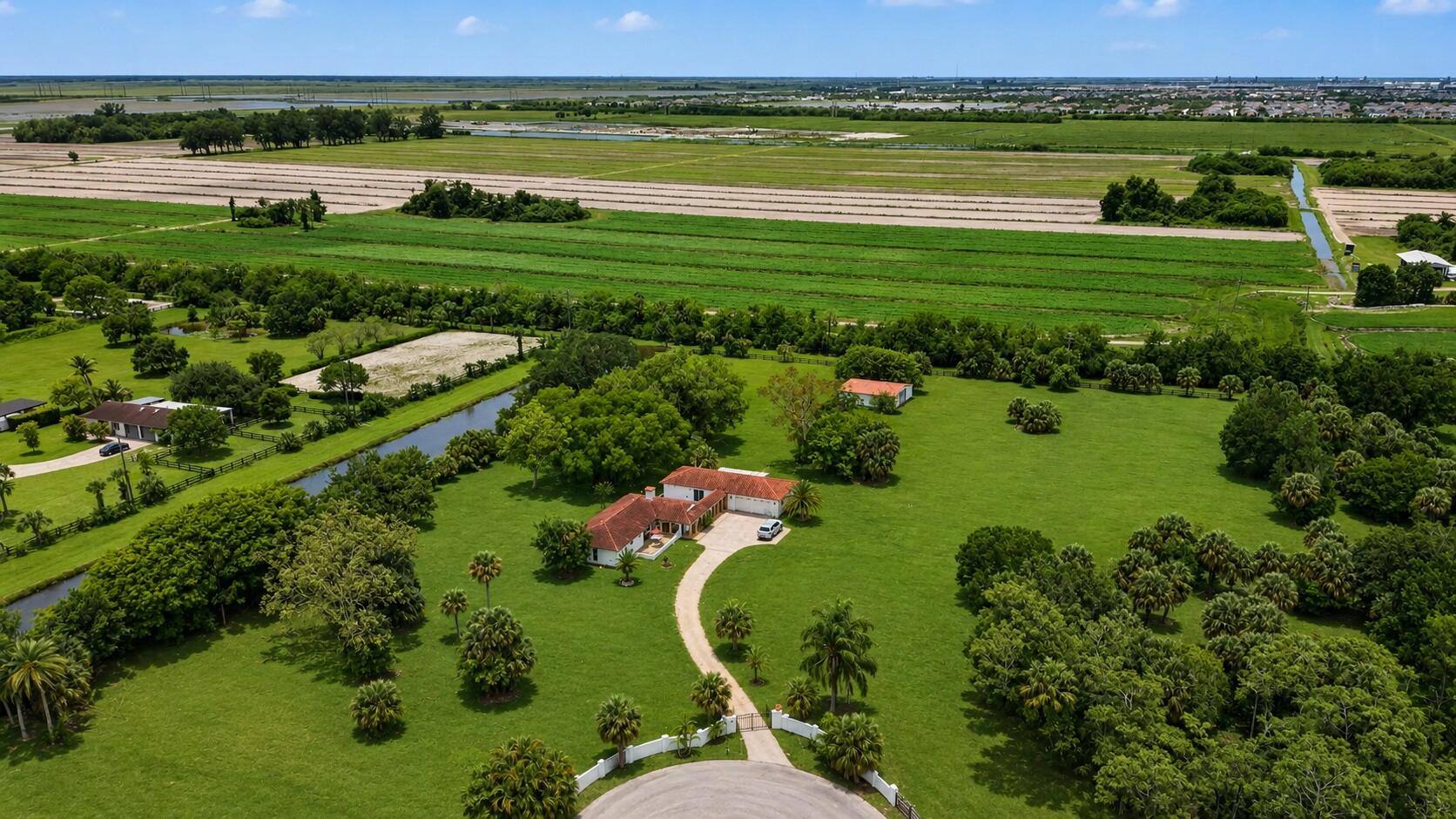 FOX TRAIL - Residential