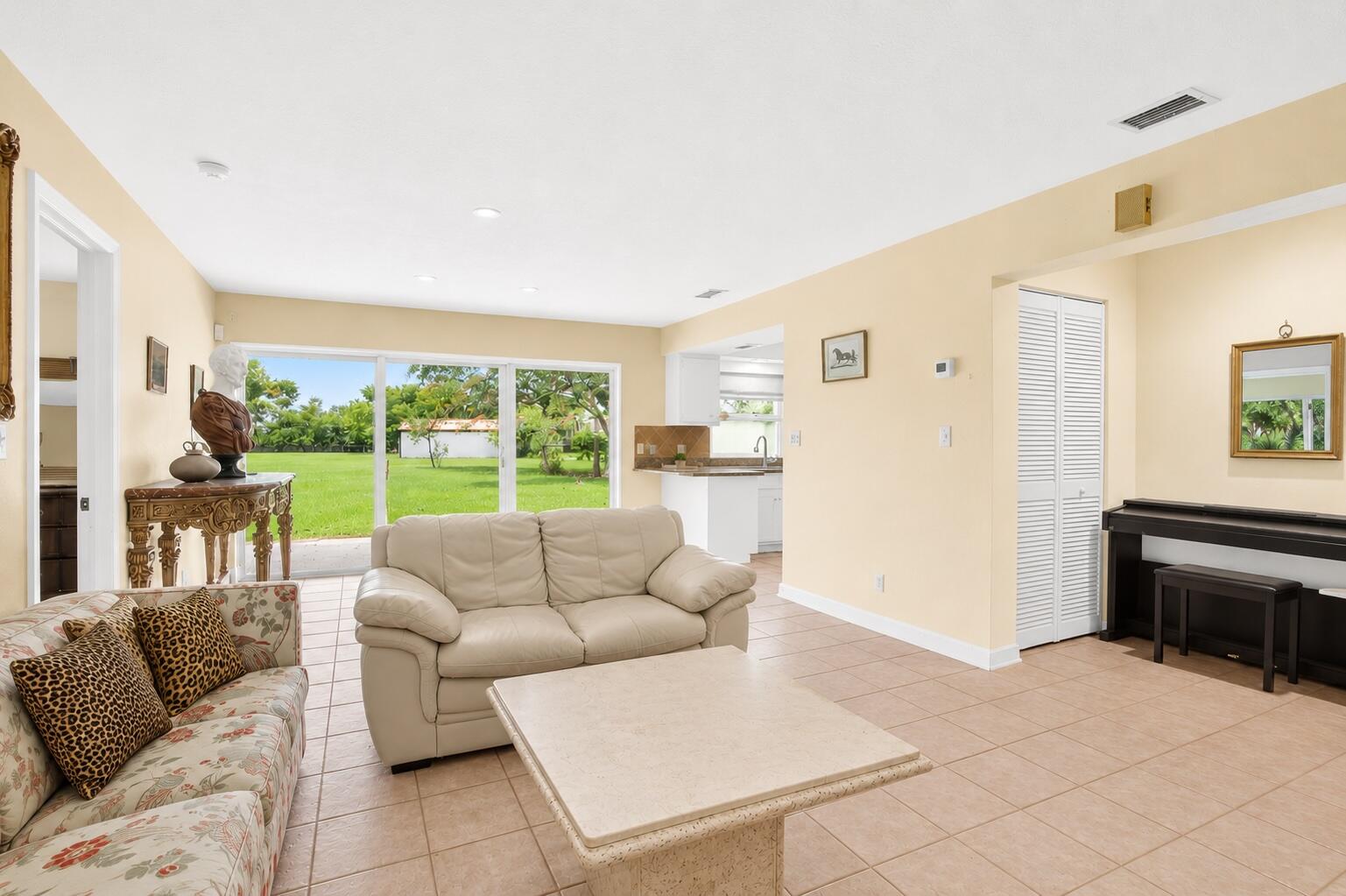 FOX TRAIL - Residential