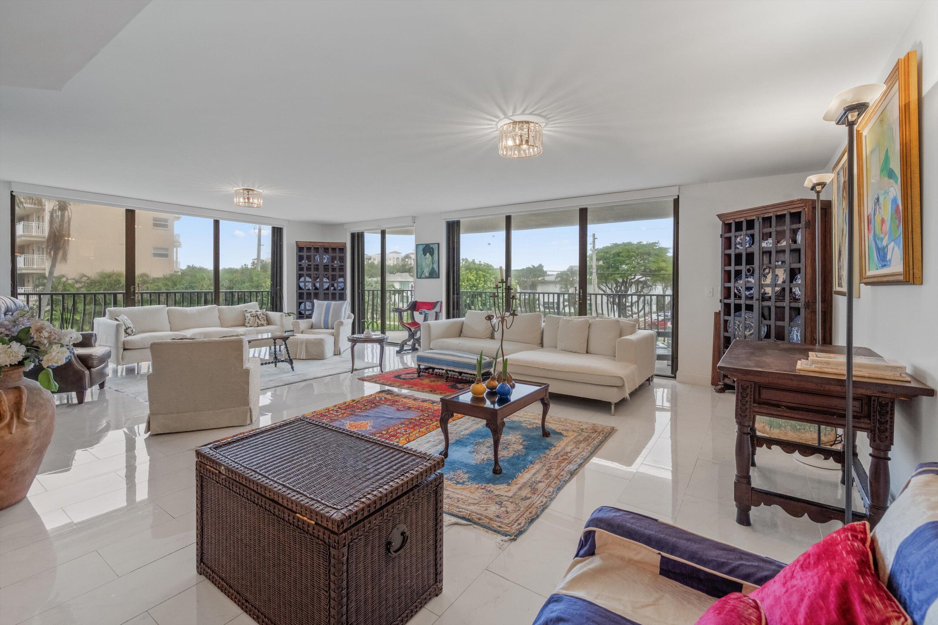 LA PENSEE CONDO - Residential