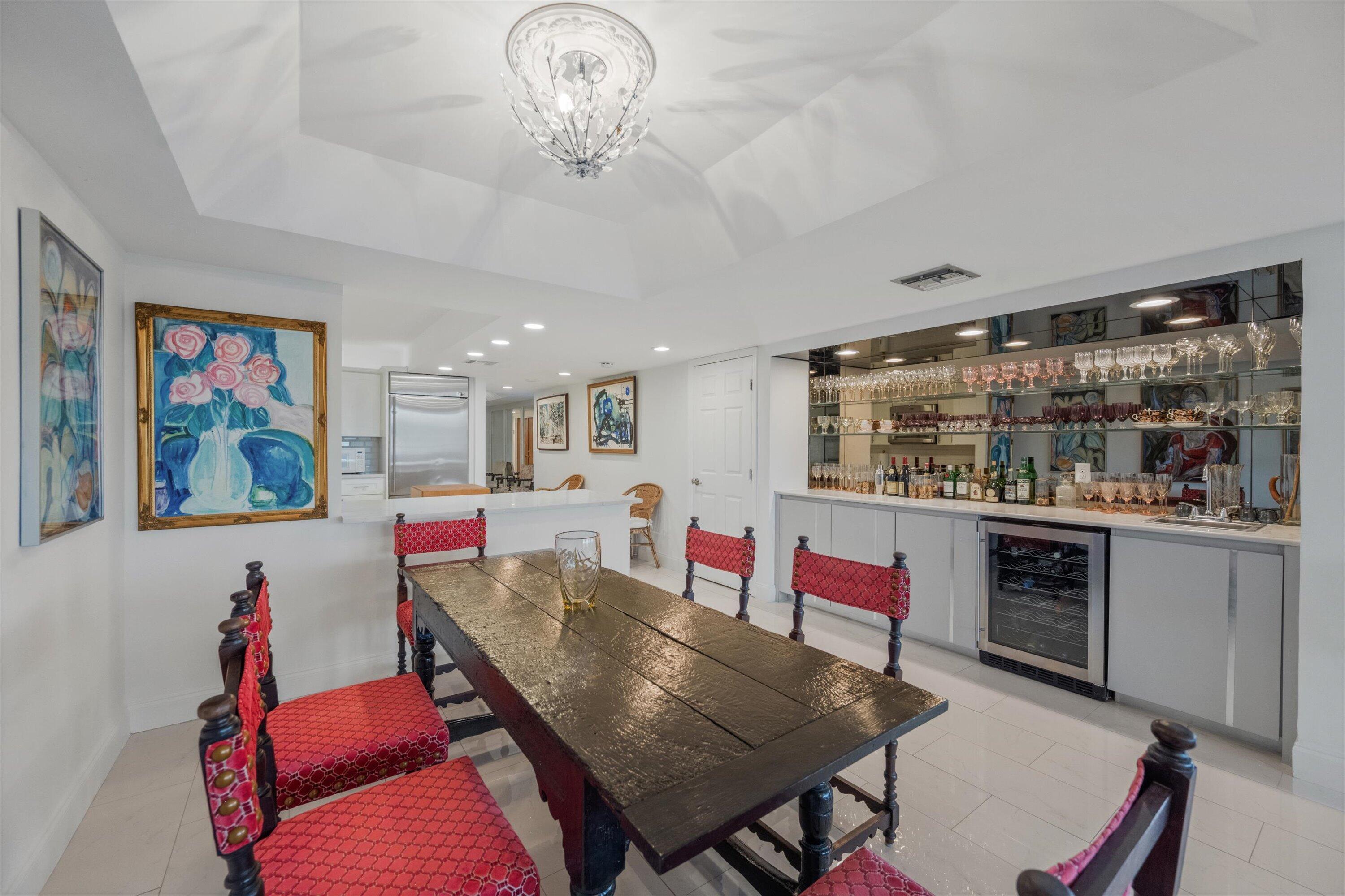 LA PENSEE CONDO - Residential