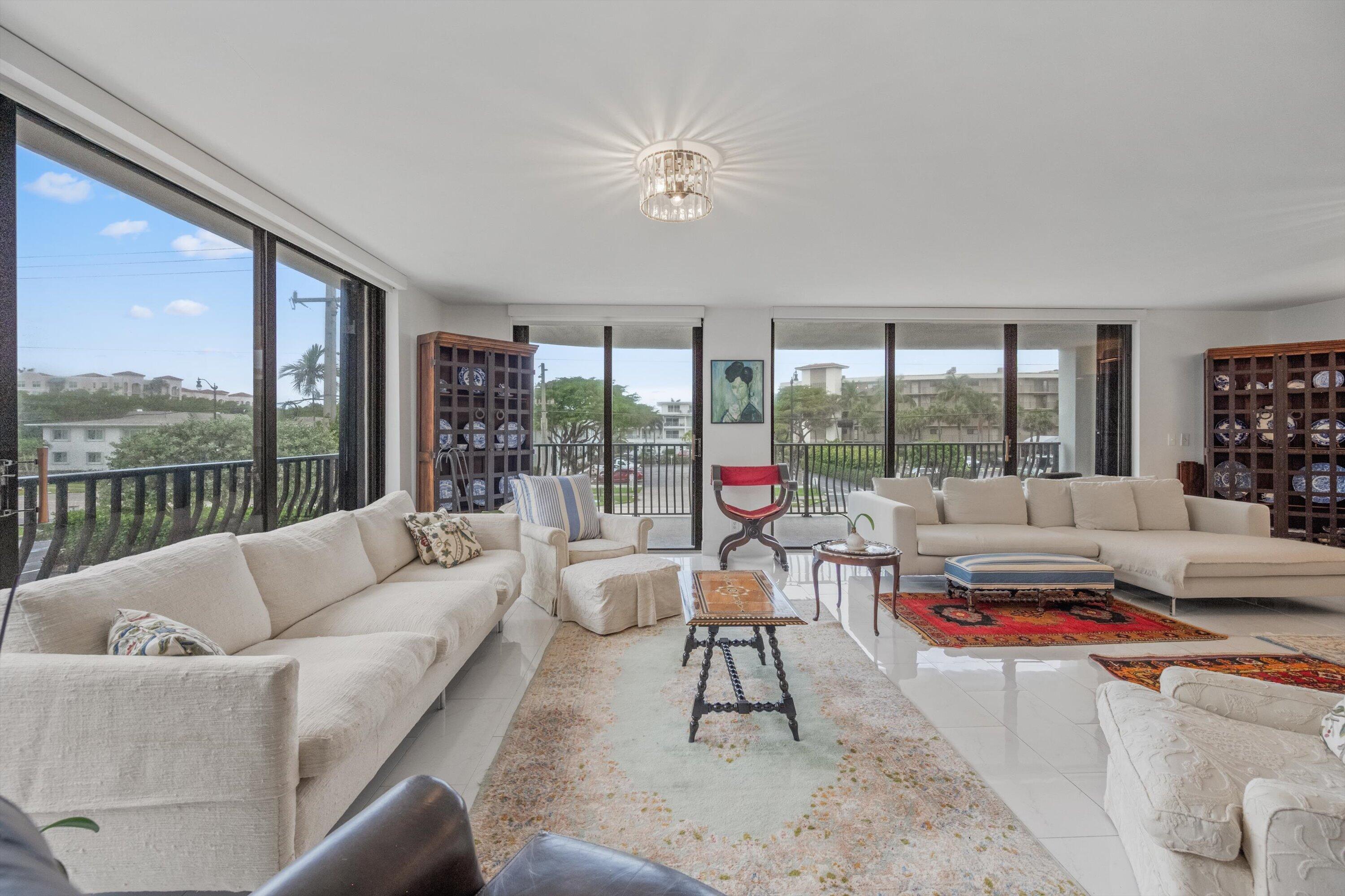 LA PENSEE CONDO - Residential