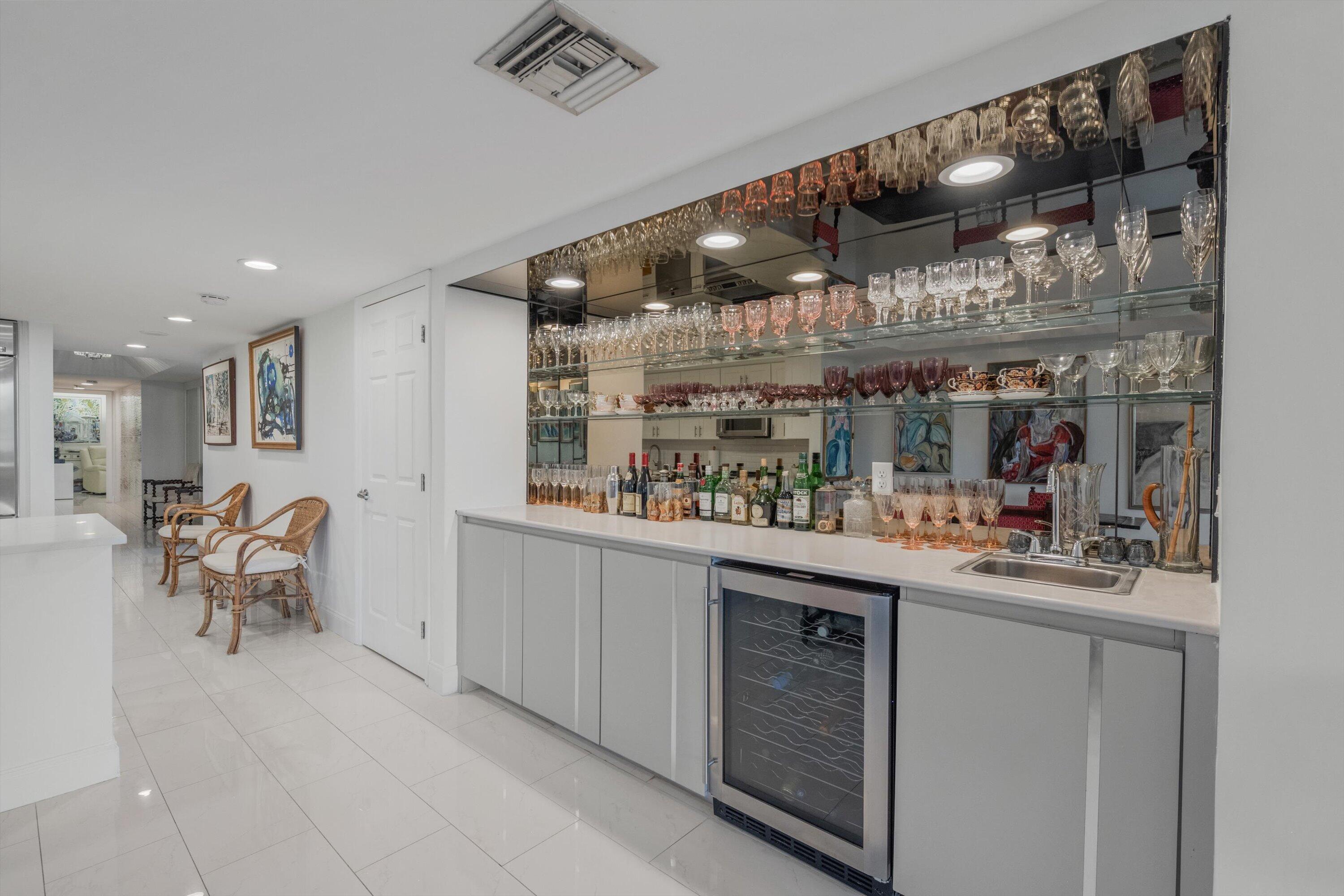 LA PENSEE CONDO - Residential