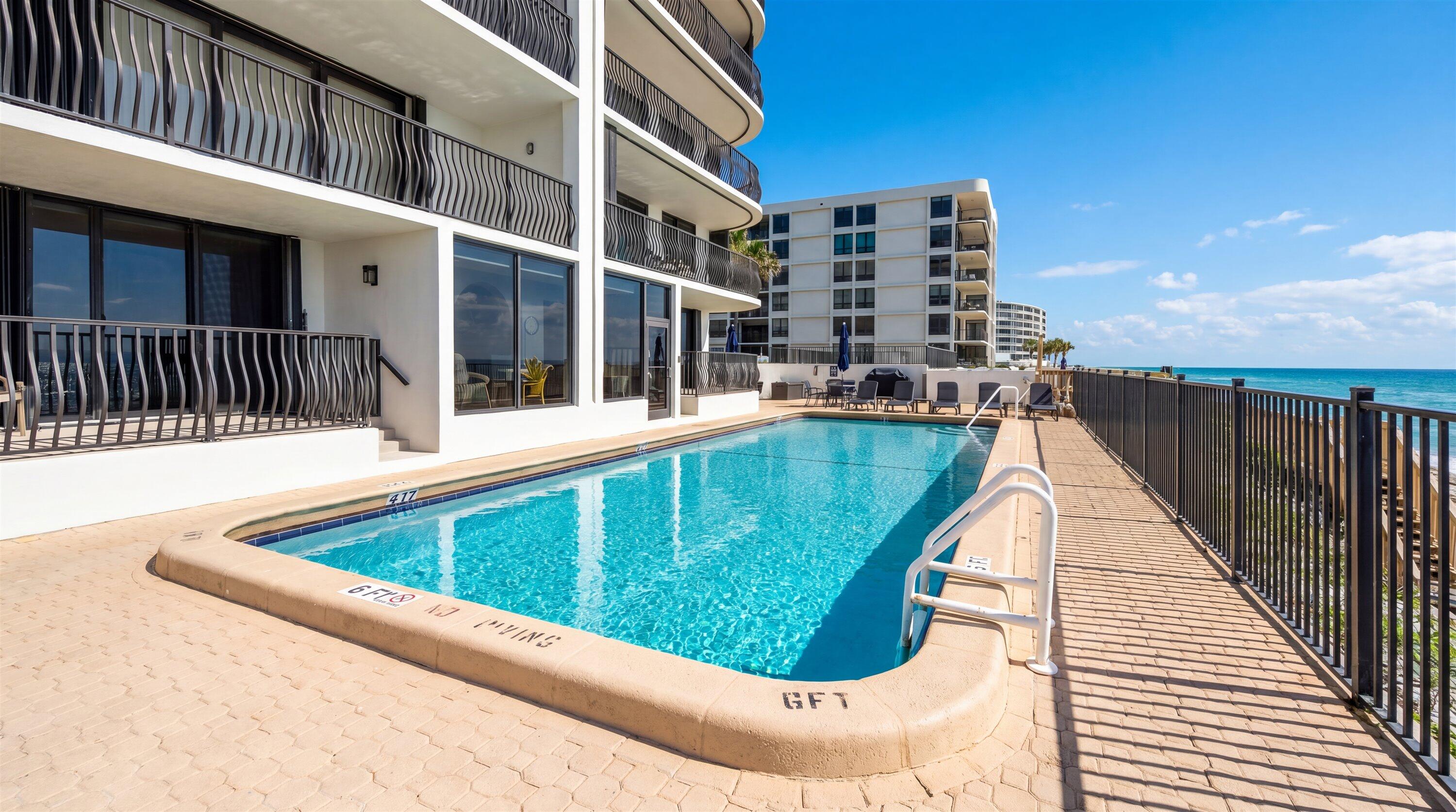 LA PENSEE CONDO - Residential