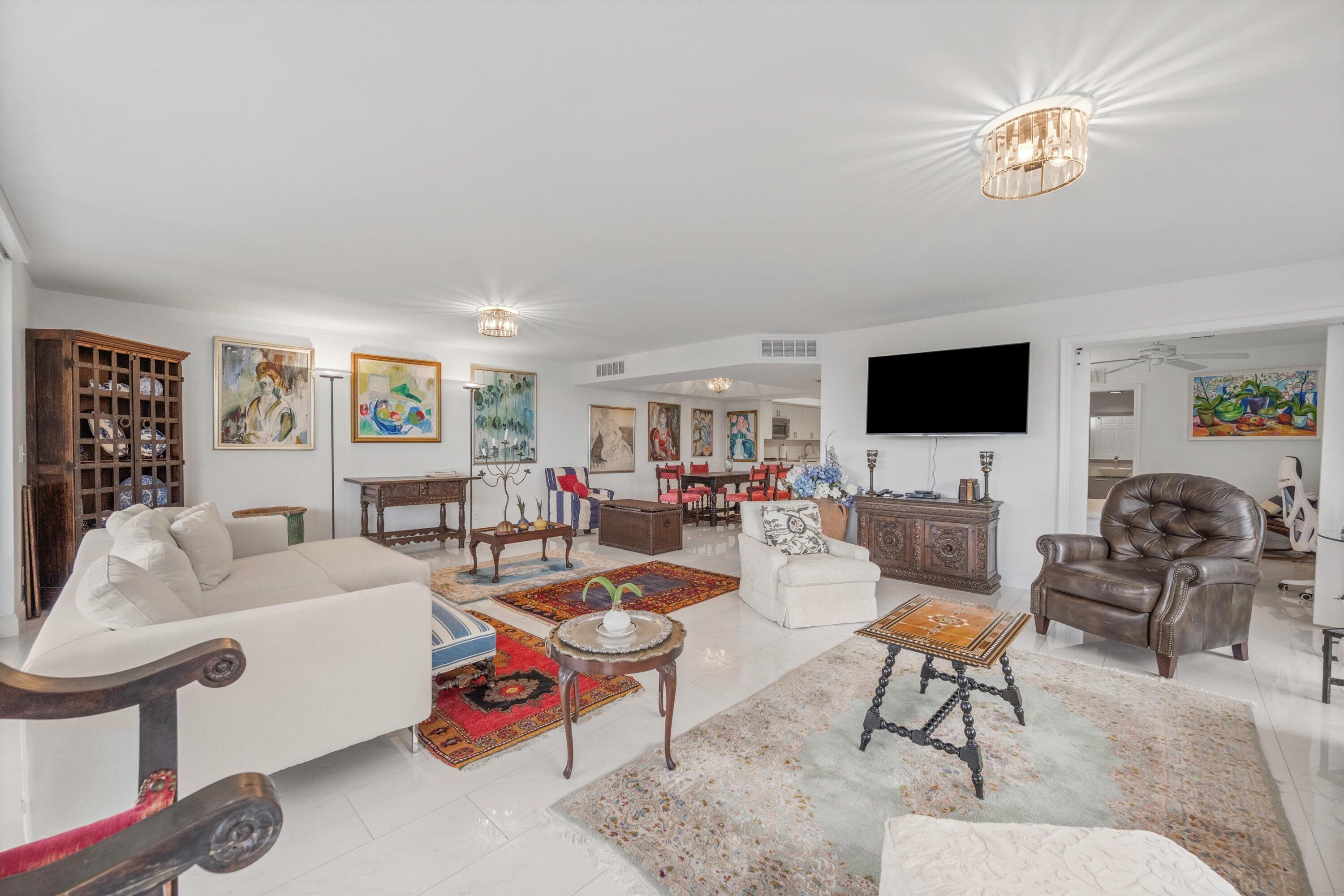 LA PENSEE CONDO - Residential