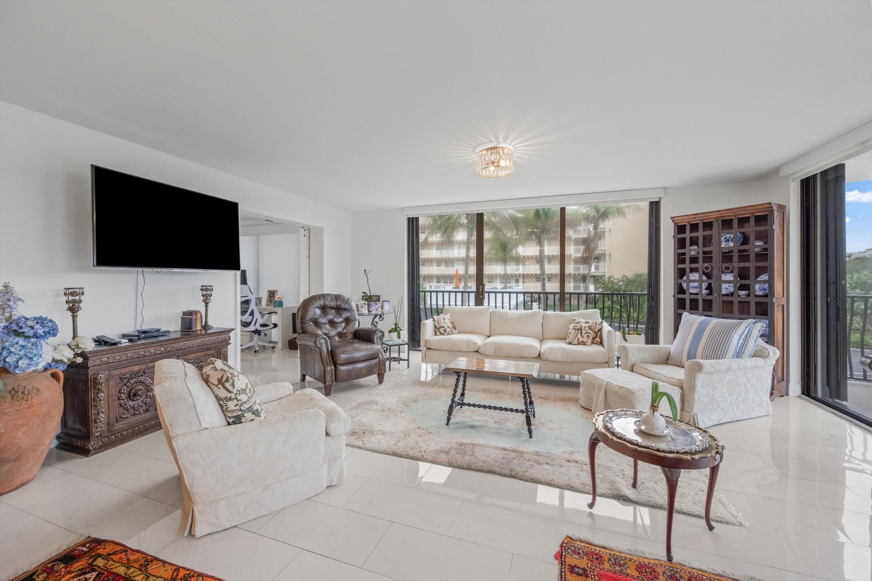 LA PENSEE CONDO - Residential