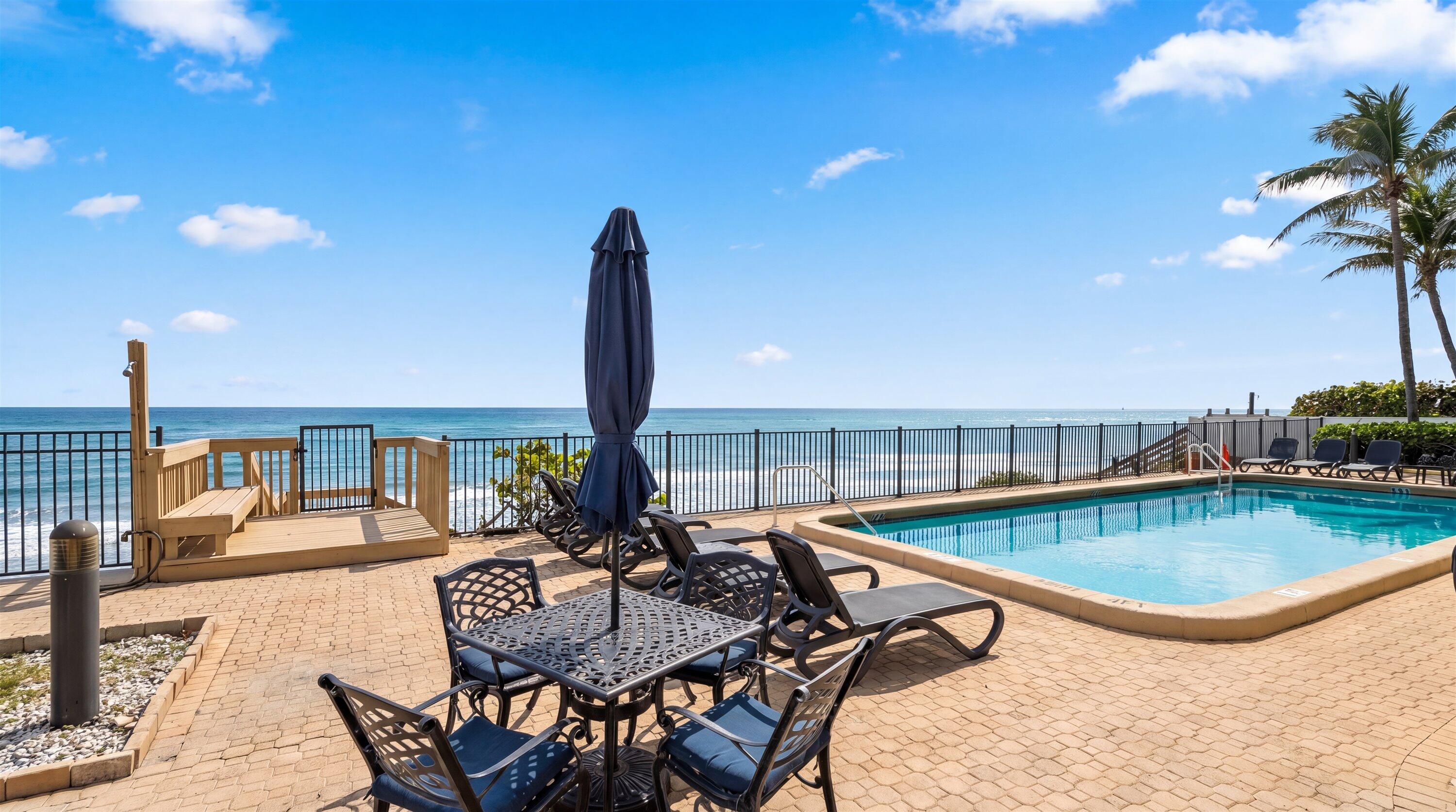 LA PENSEE CONDO - Residential