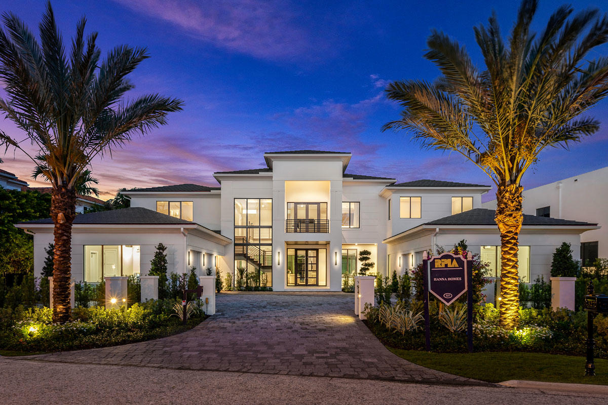 ROYAL PALM YACHT & COUNTRY CLUB - Residential