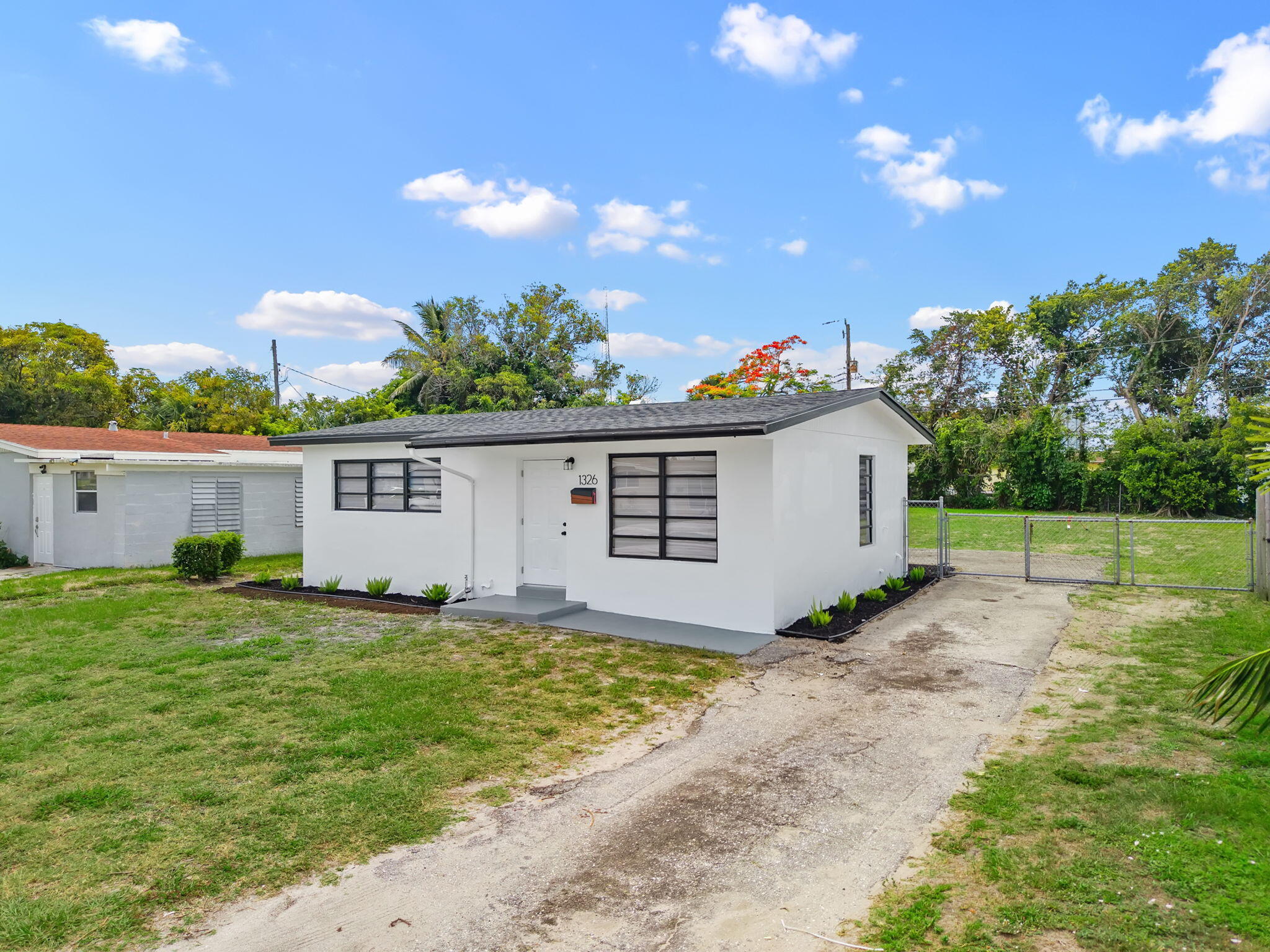 ROOSEVELT ESTATES - Residential