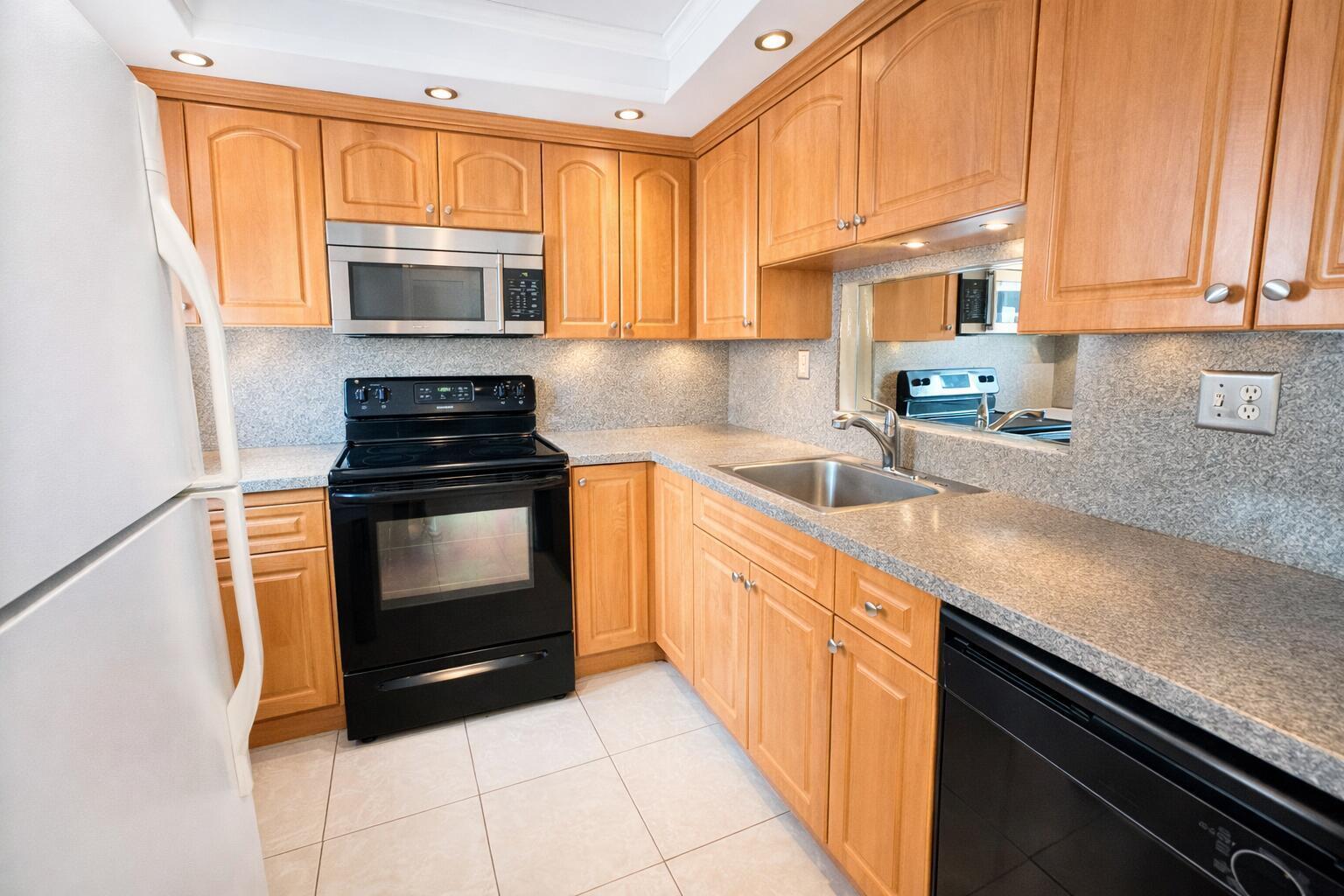 DAHLIA GARDENS CONDO - Residential Lease