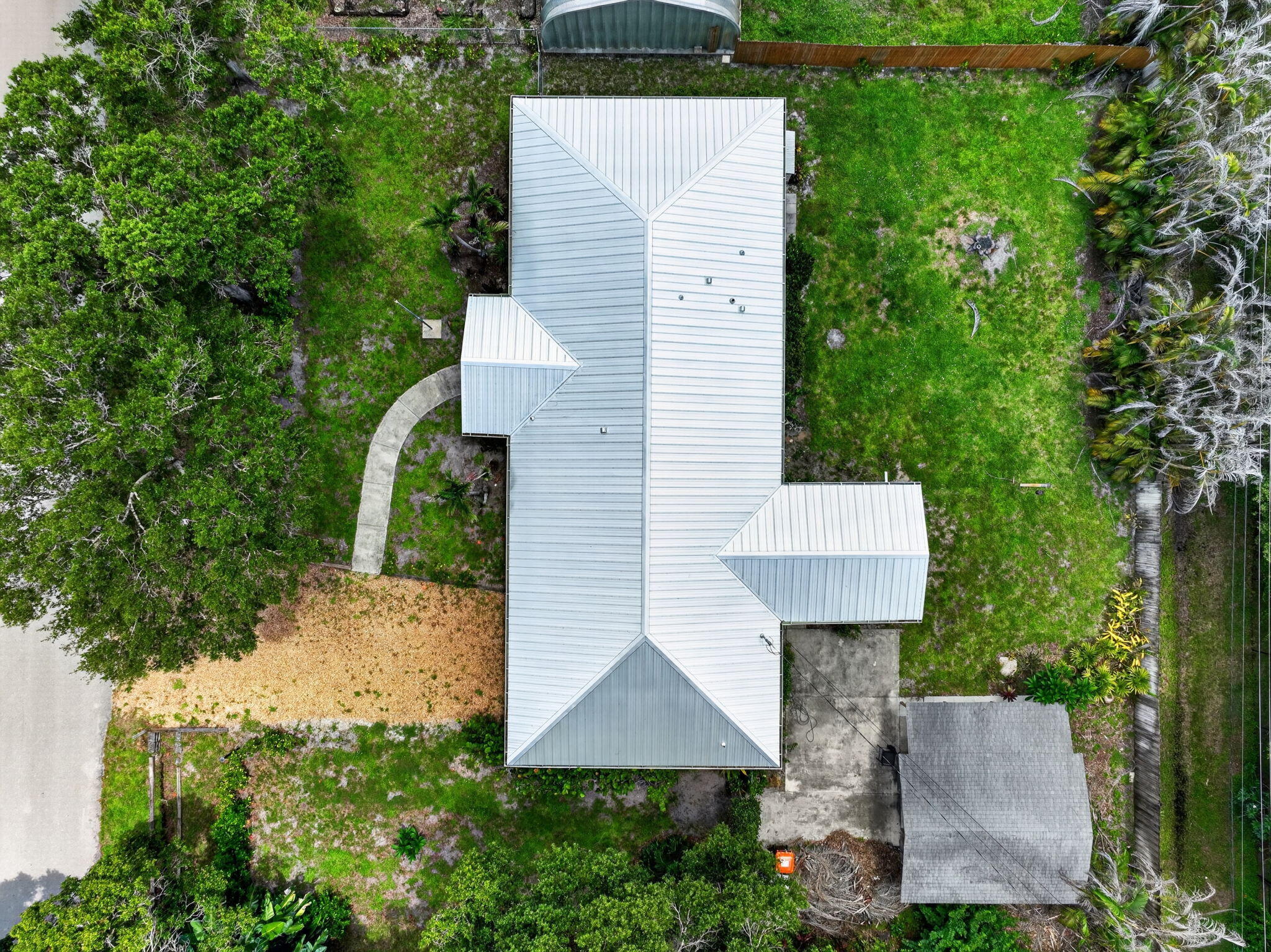 MALALUKA GARDENS - Residential Lease