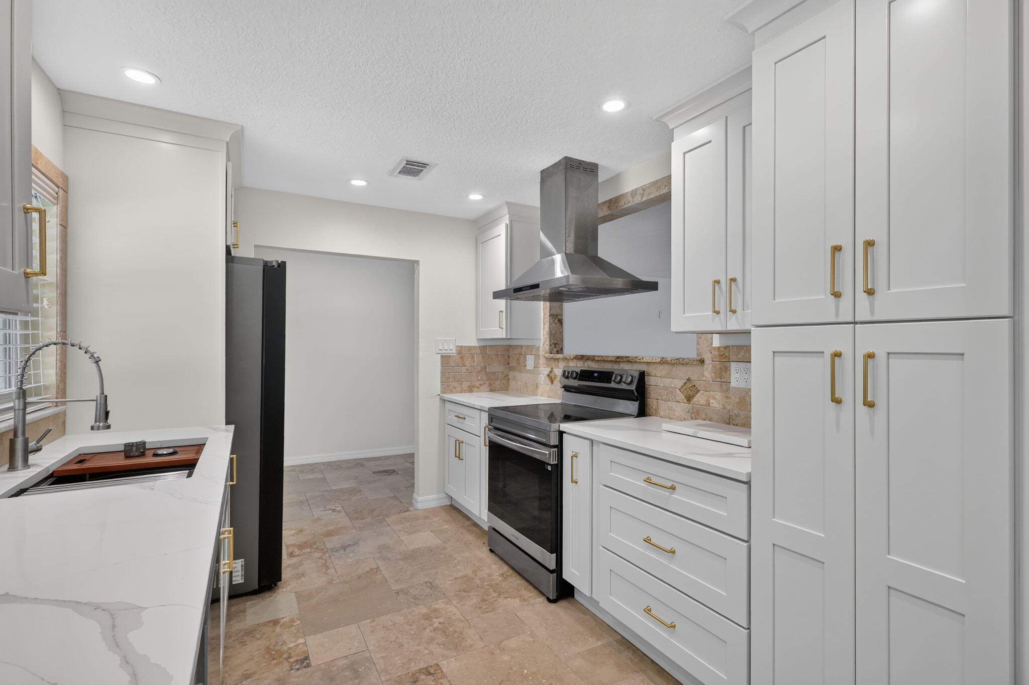MALALUKA GARDENS - Residential Lease