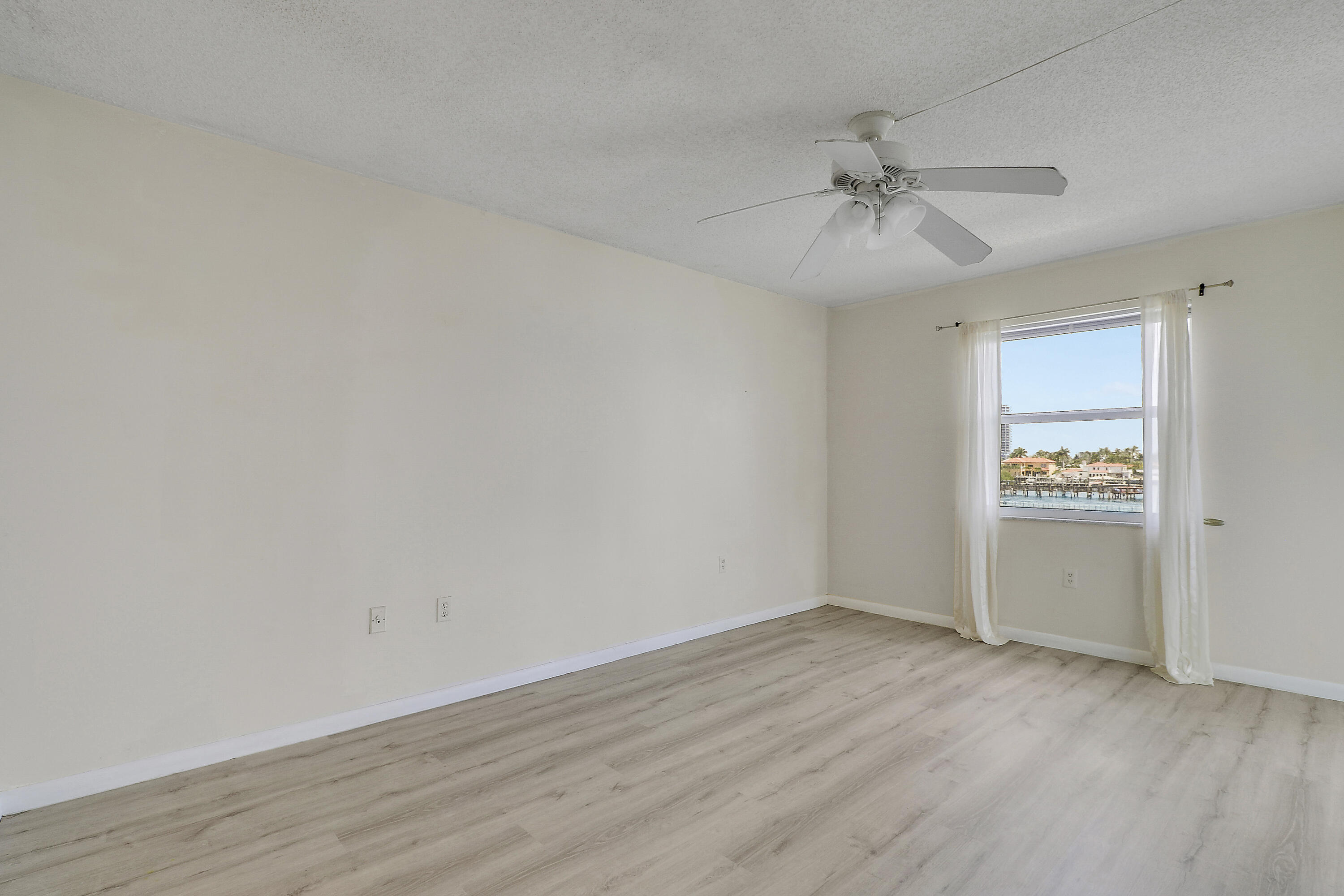 WILSHIRE WEST CONDOS - Residential Lease
