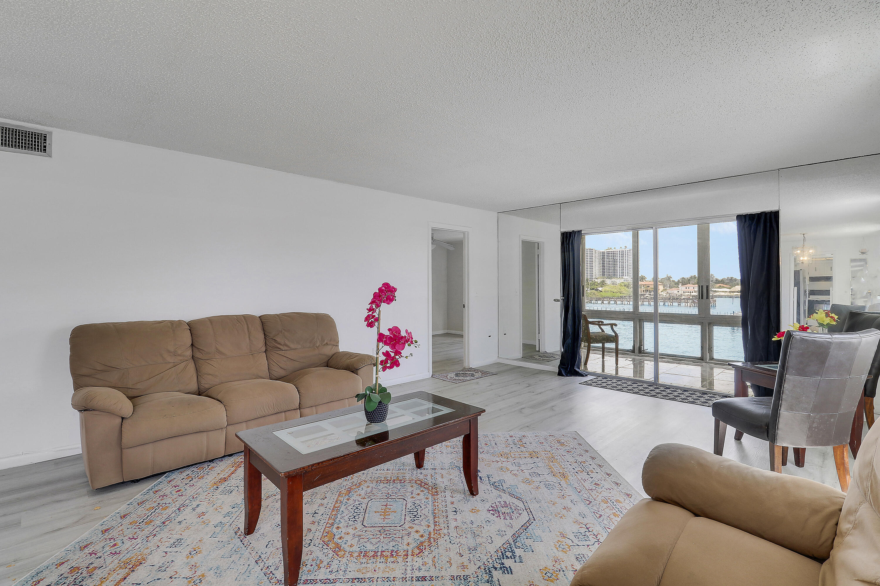 WILSHIRE WEST CONDOS - Residential Lease