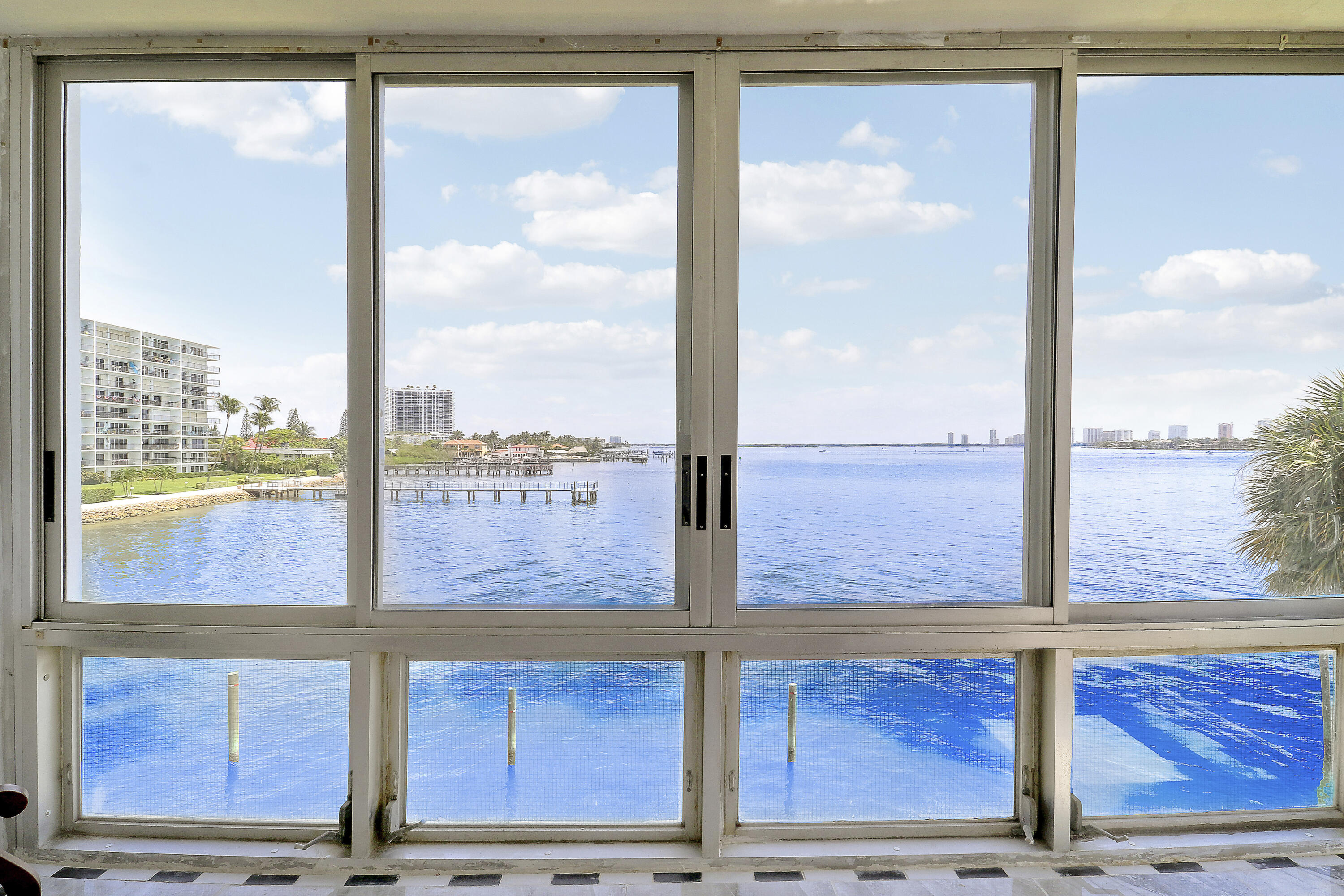 WILSHIRE WEST CONDOS - Residential Lease