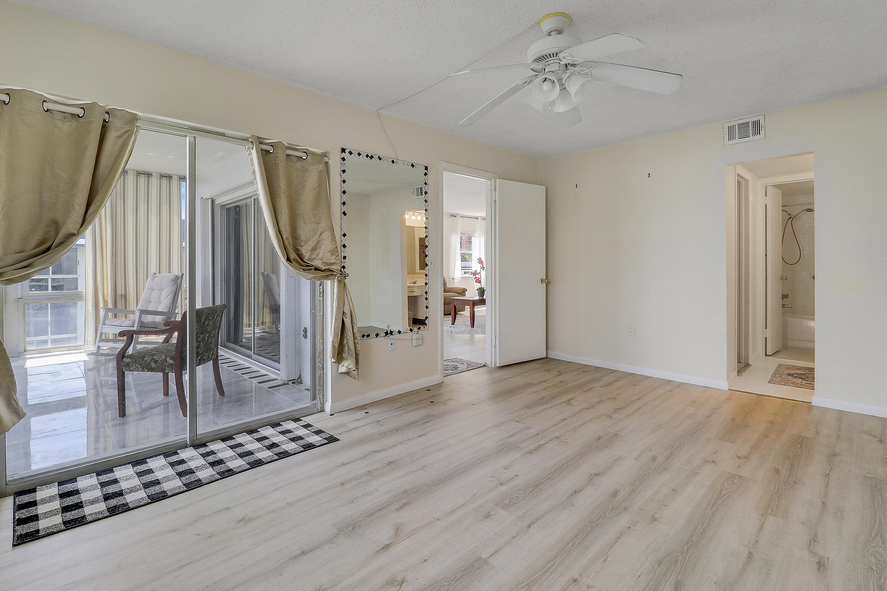 WILSHIRE WEST CONDOS - Residential Lease