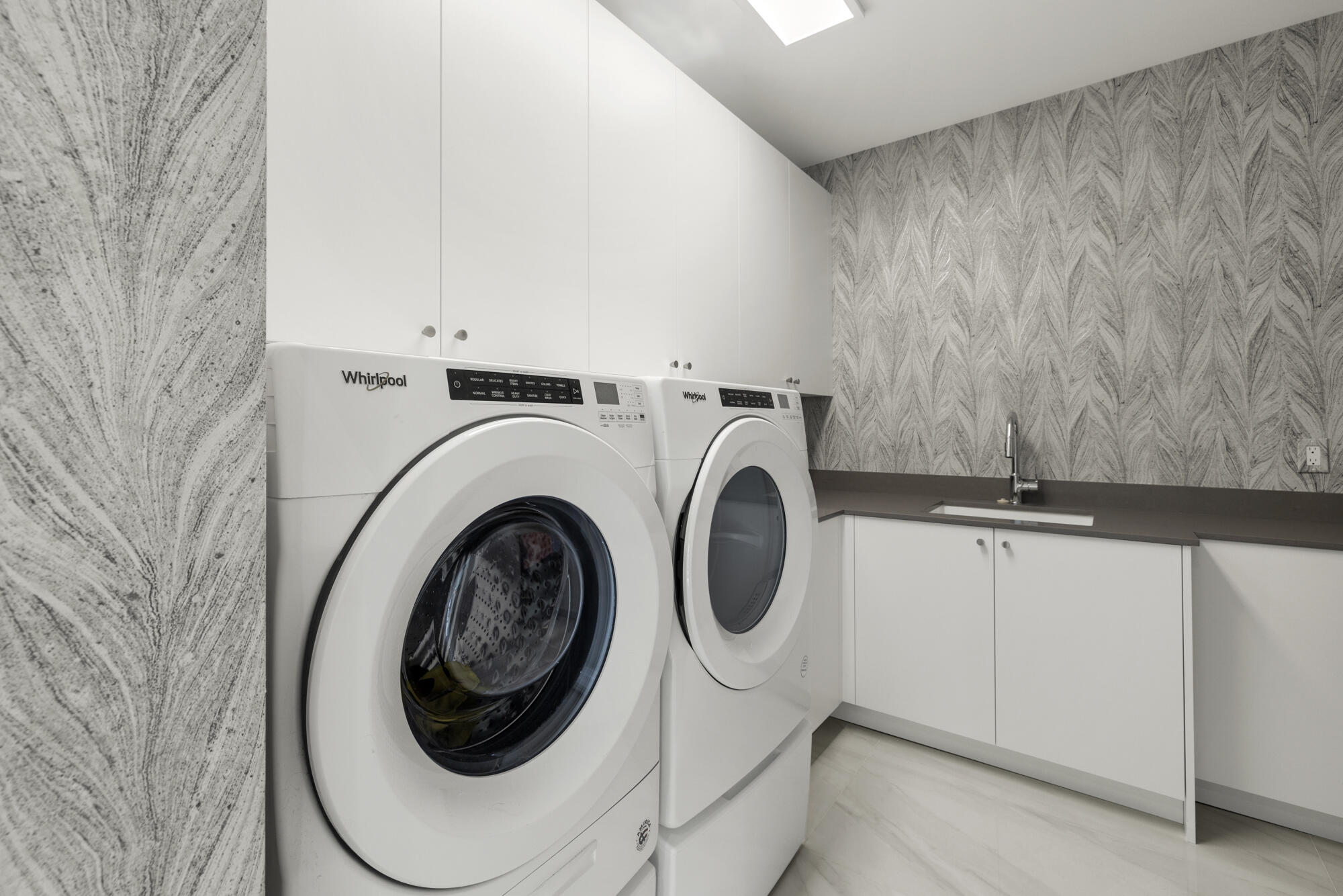 OCEAN ONE - Residential