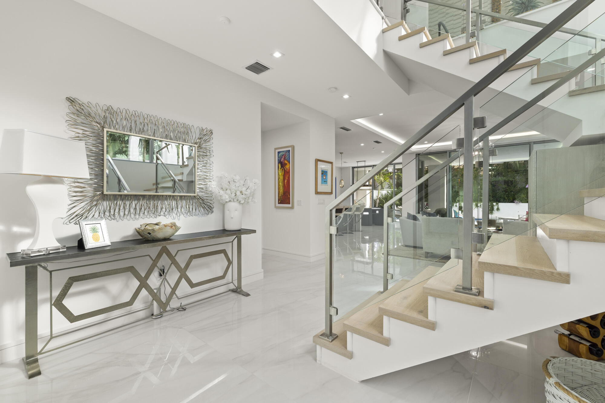 OCEAN ONE - Residential