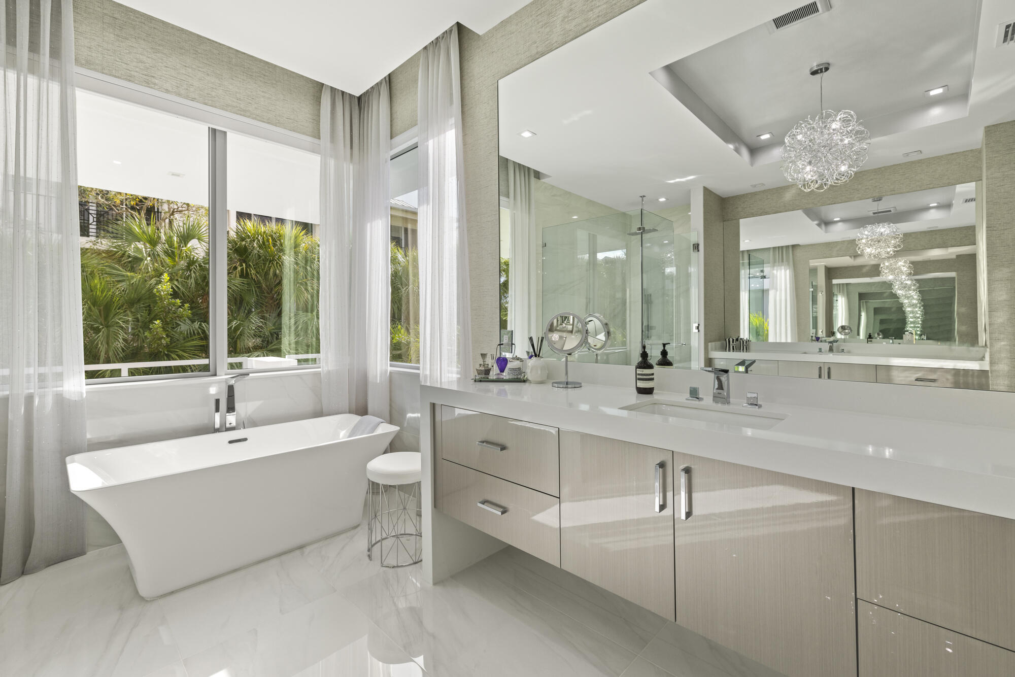 OCEAN ONE - Residential