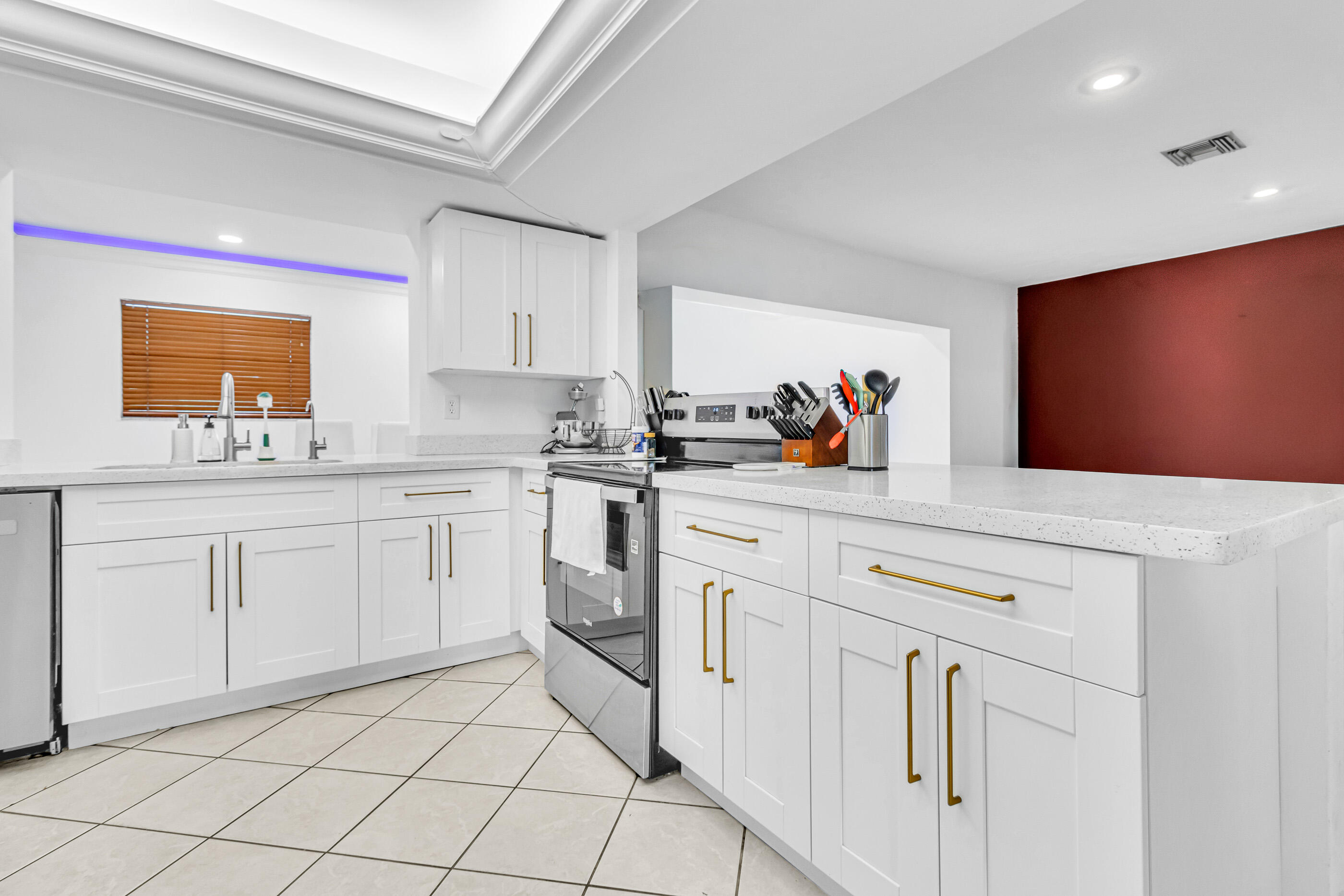 HOLLYWOOD HILLS AMEN PLAT - Residential