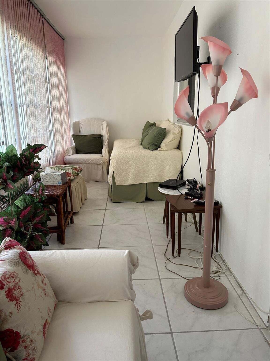 TOPAZ NORTH CONDO - Residential Lease