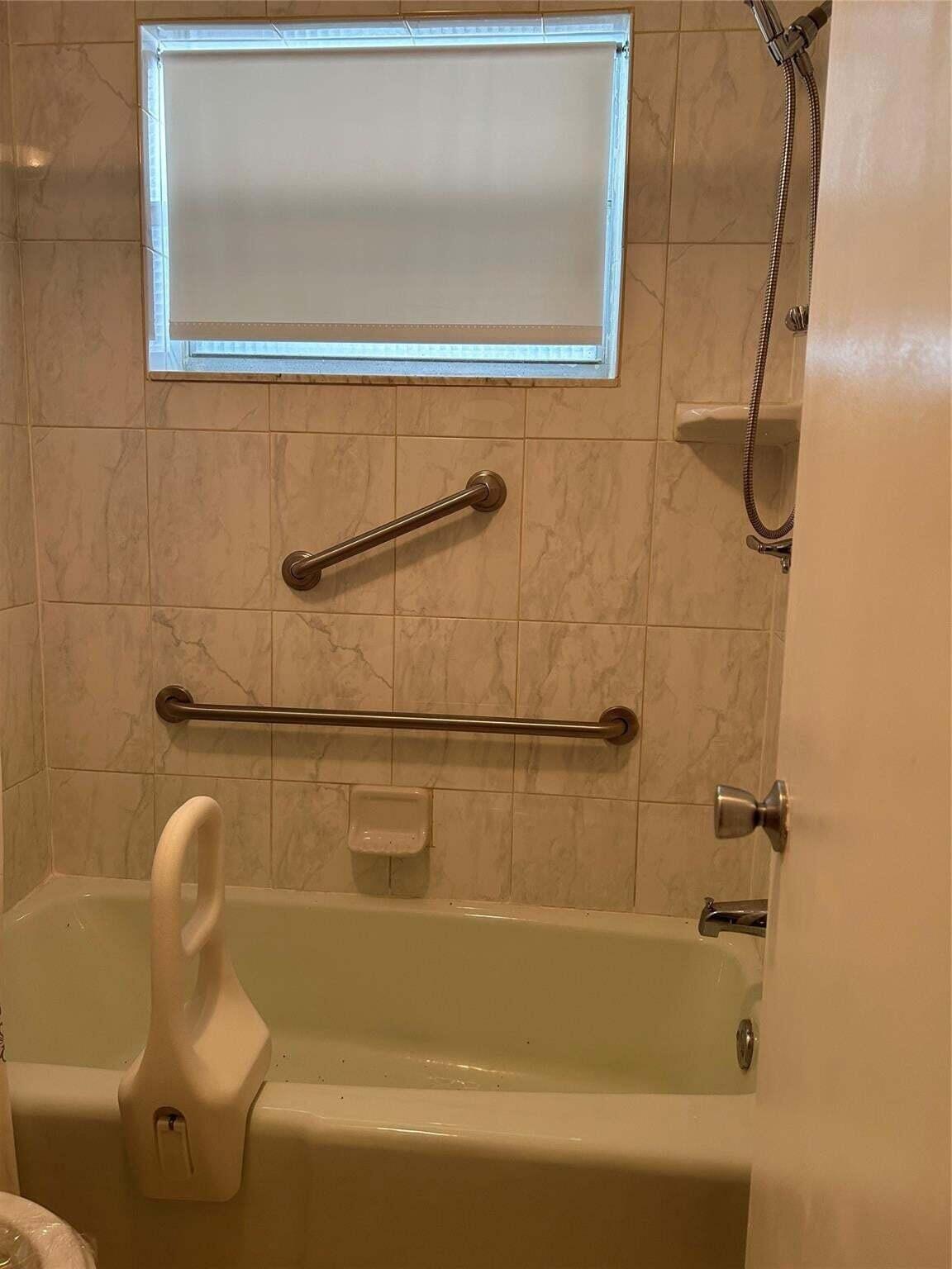 TOPAZ NORTH CONDO - Residential Lease