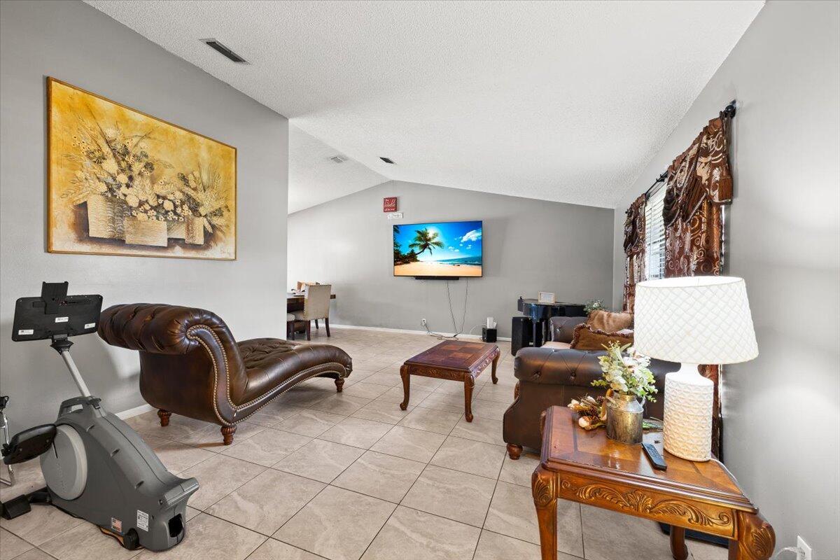 SUGAR POND MANOR OF WELLINGTON - Residential