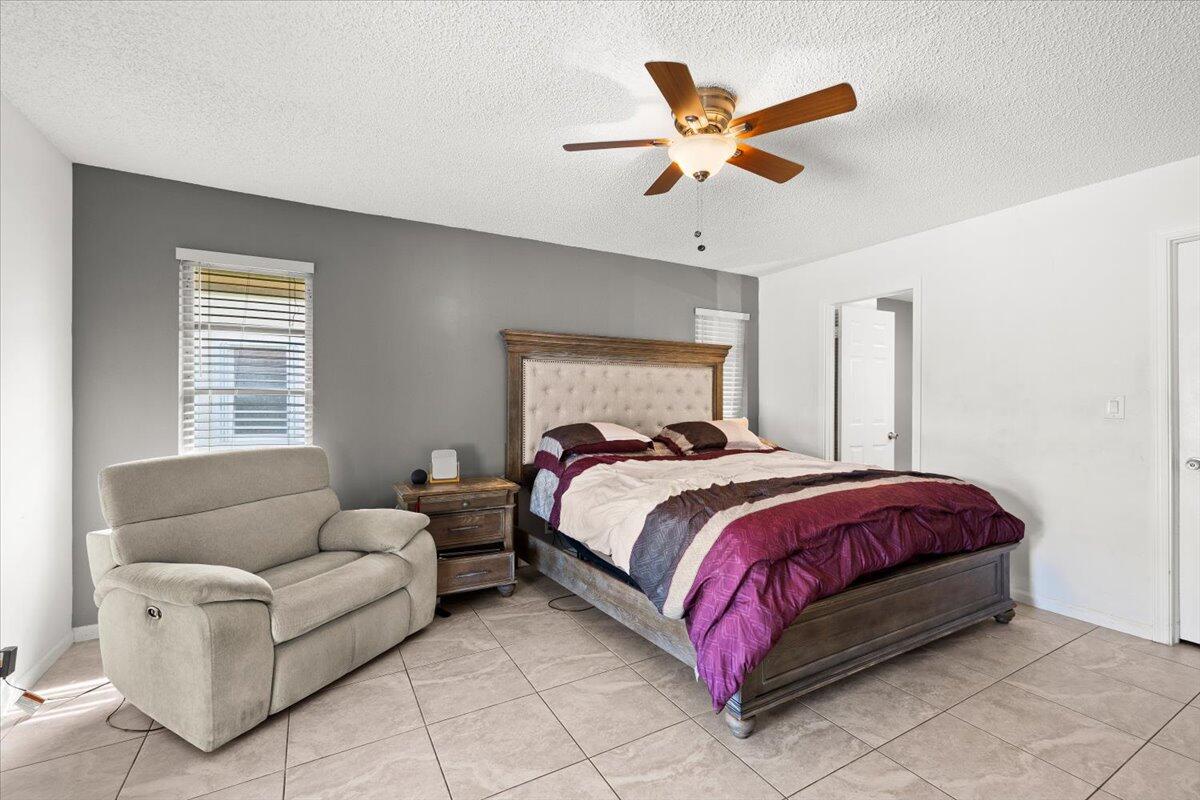 SUGAR POND MANOR OF WELLINGTON - Residential