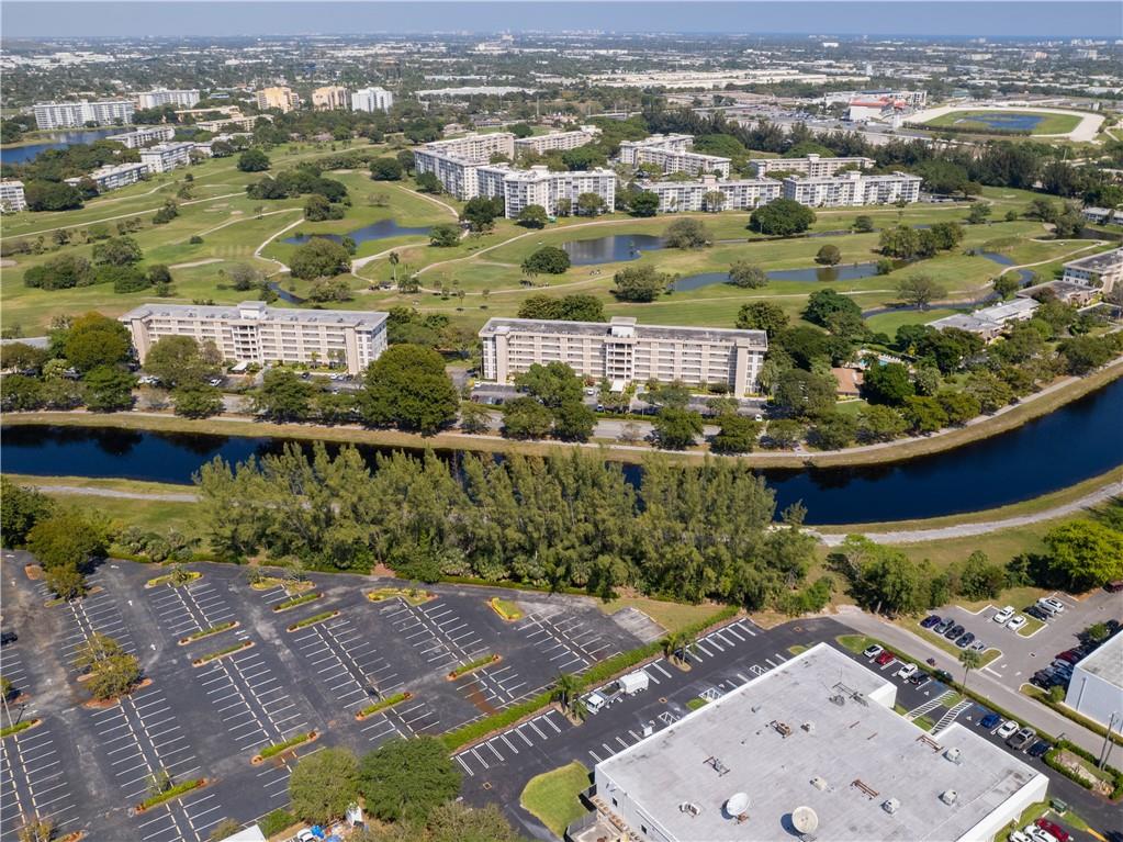 Palm Aire - Residential
