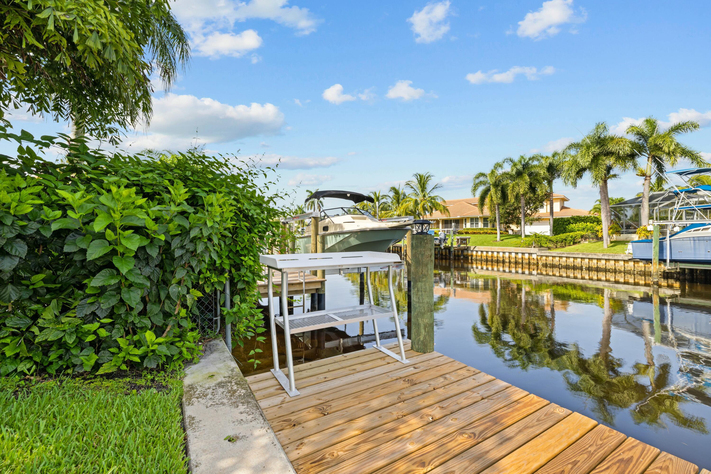 LIGHTHOUSE POINT - Residential