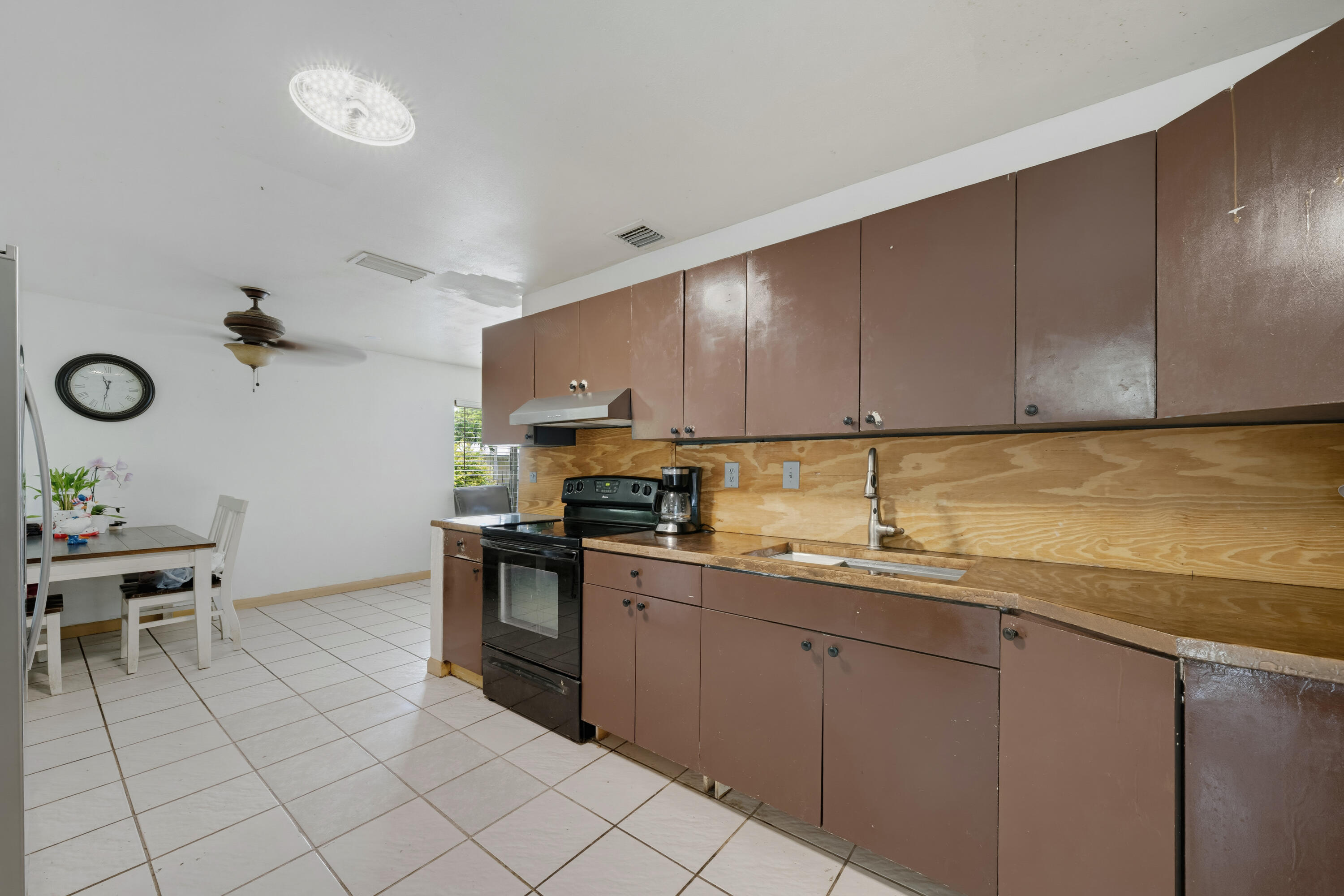 21ST CENTURY HOMES 4TH SEC - Residential