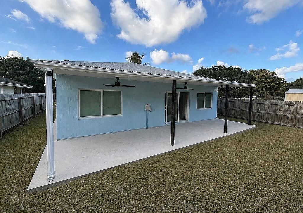 MILITARY PARK NICHOLS ADD - Residential