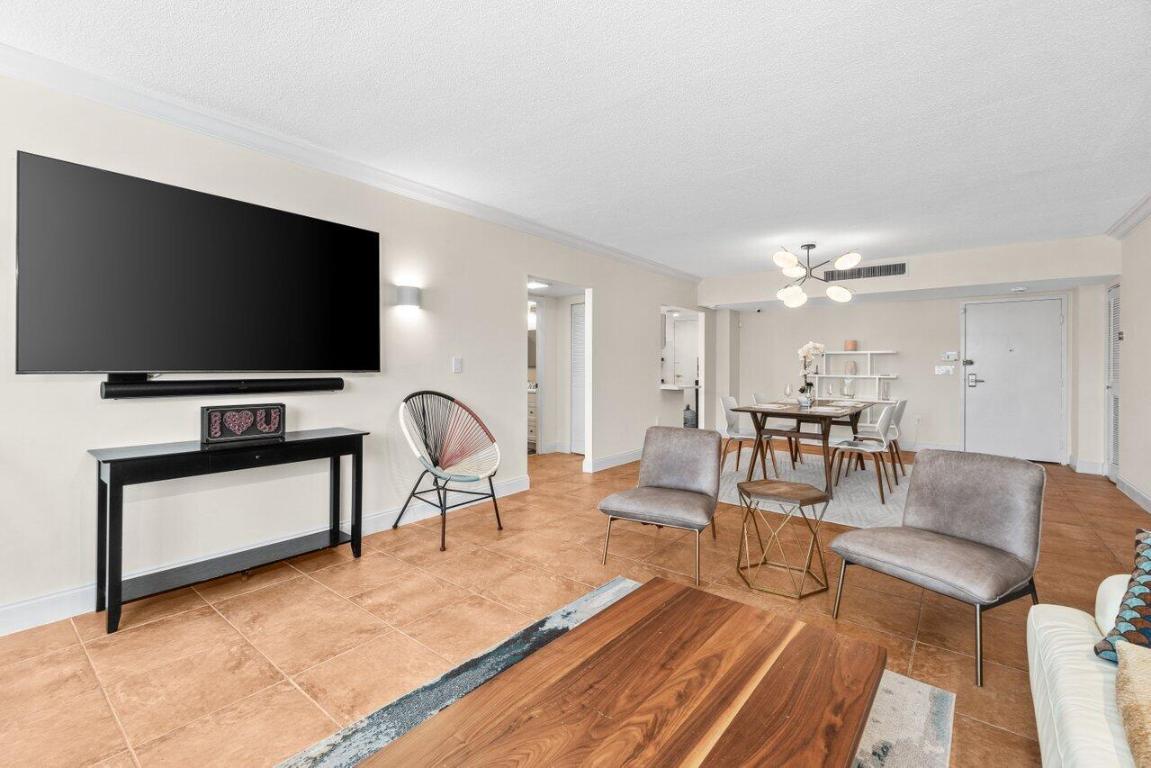 PATRICIAN OF PALM BEACH CONDO - Residential