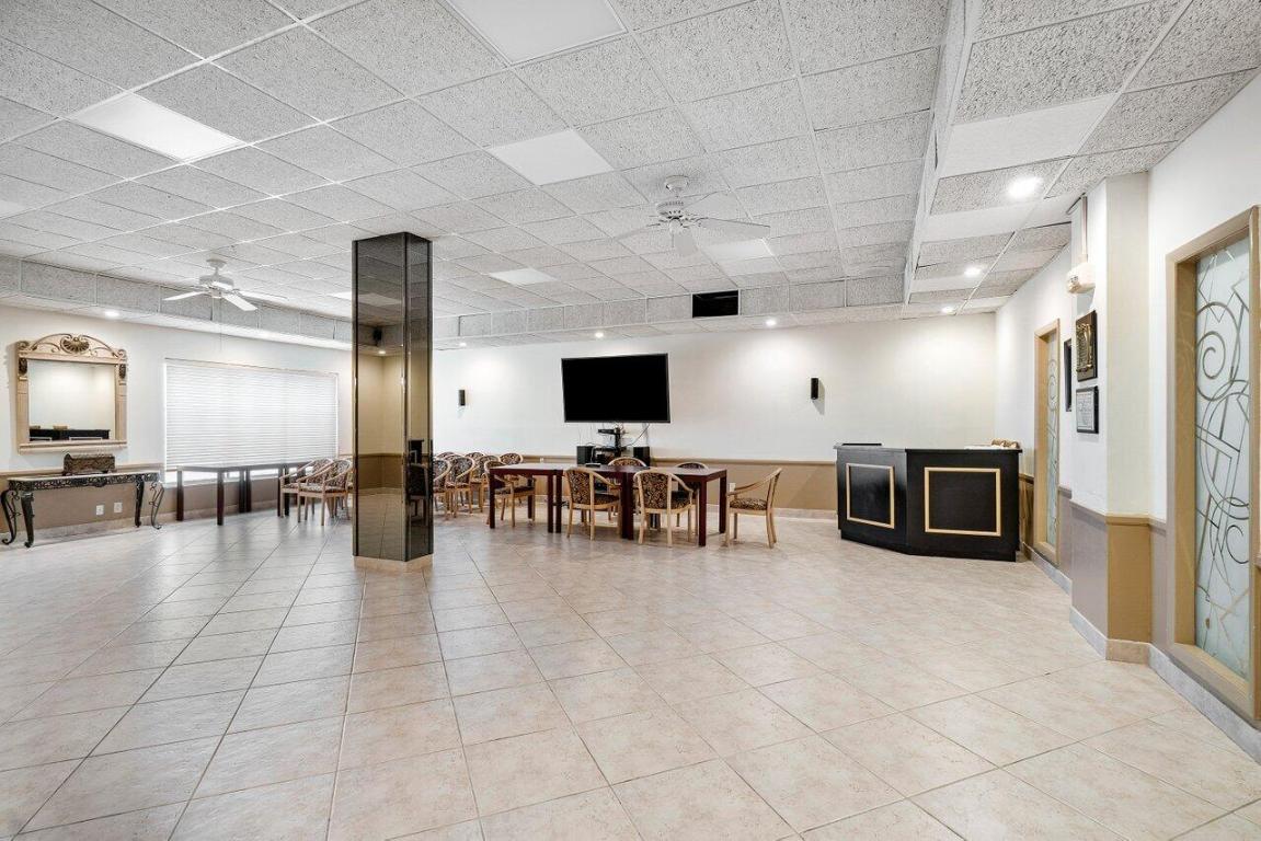 PATRICIAN OF PALM BEACH CONDO - Residential