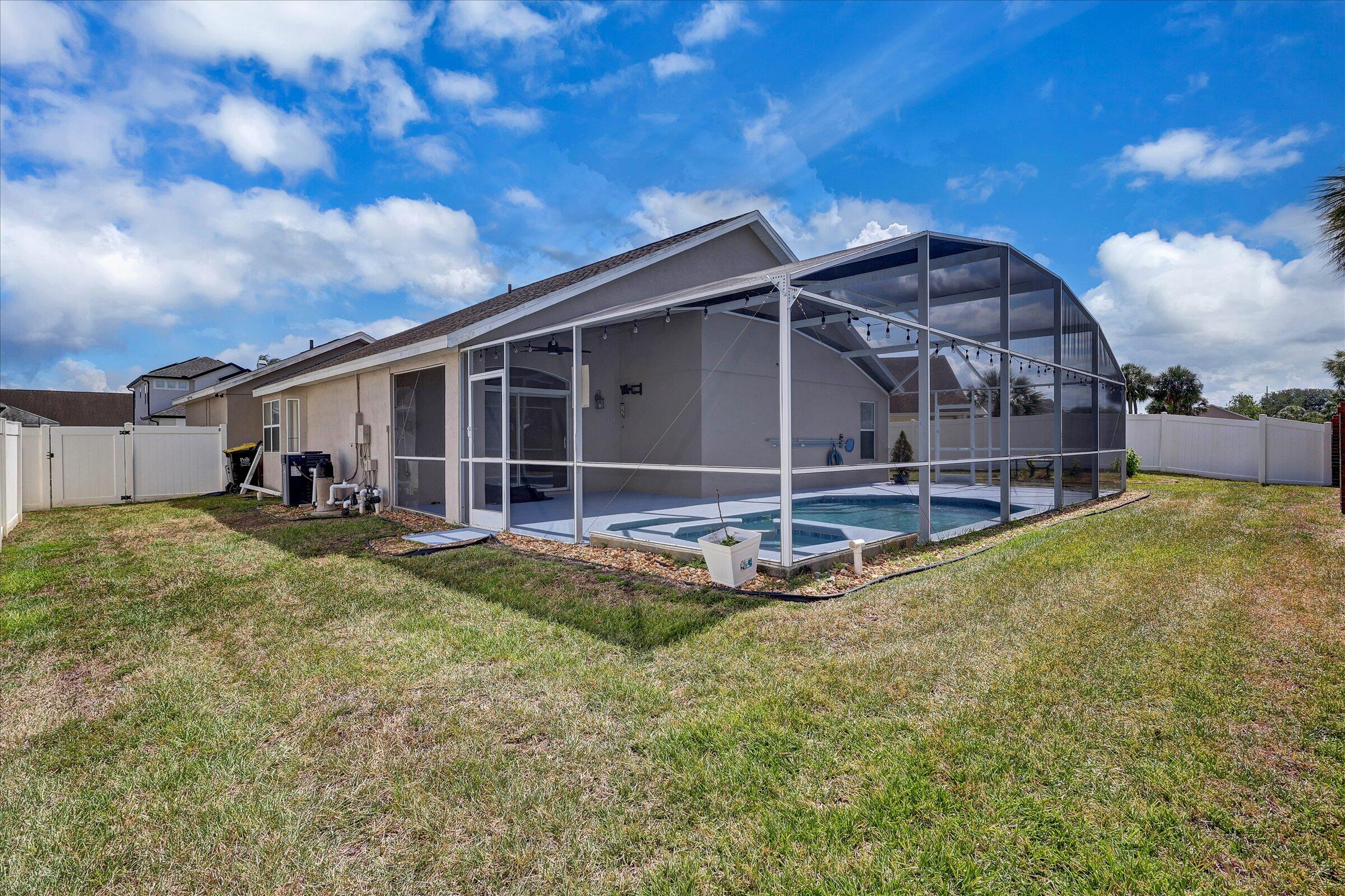 FAIRWAYS LAKE ESTATES PHASE FOUR - Residential