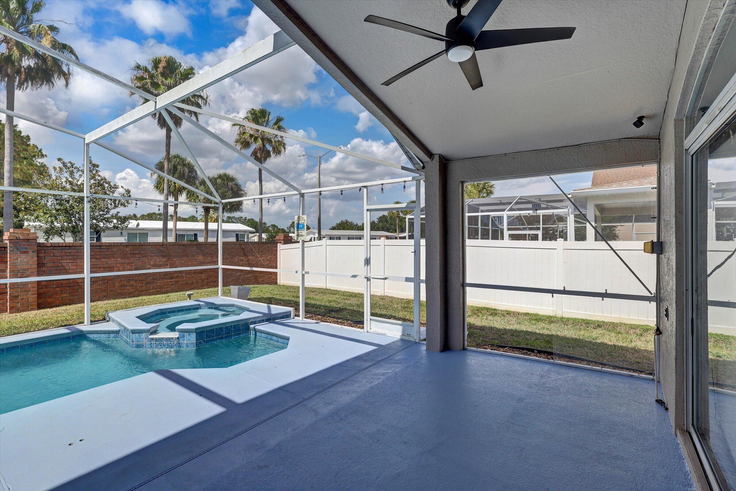 FAIRWAYS LAKE ESTATES PHASE FOUR - Residential