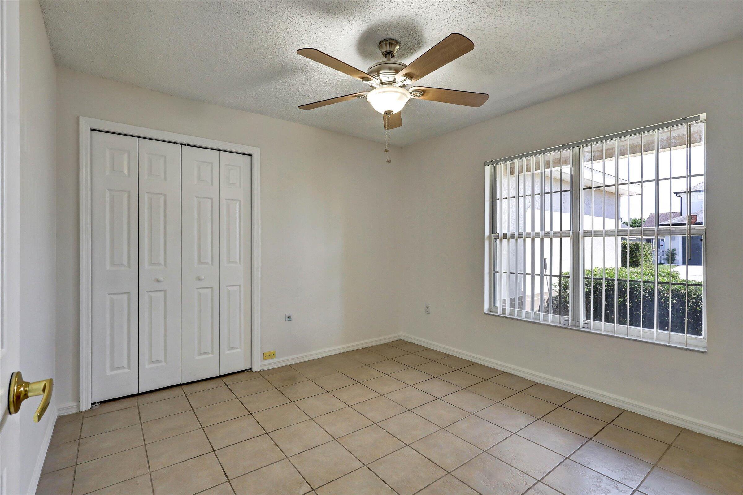 FAIRWAYS LAKE ESTATES PHASE FOUR - Residential