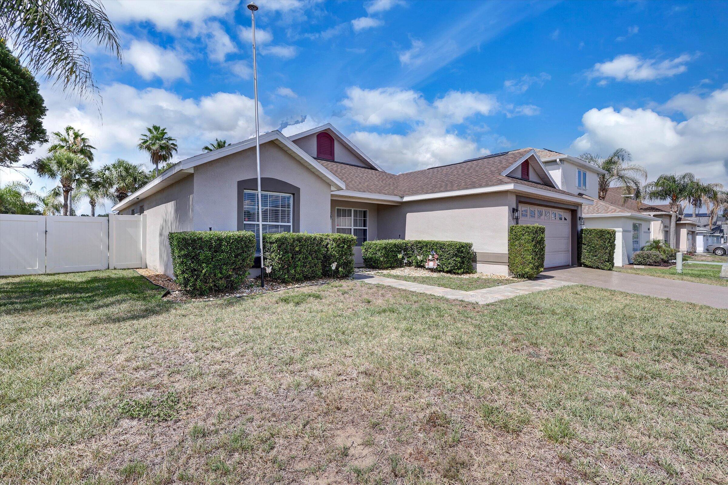 FAIRWAYS LAKE ESTATES PHASE FOUR - Residential