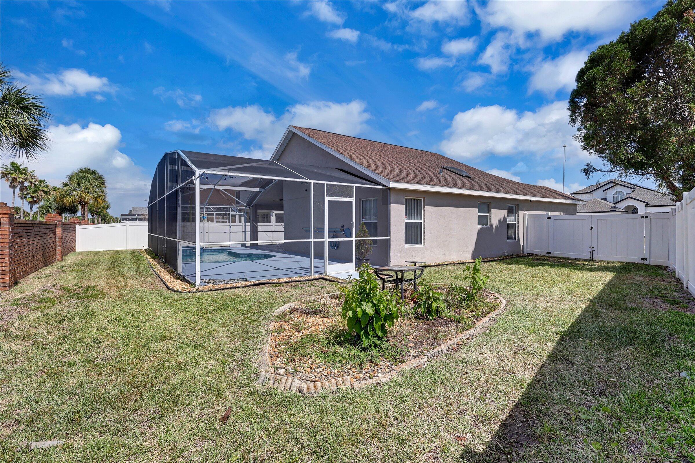 FAIRWAYS LAKE ESTATES PHASE FOUR - Residential