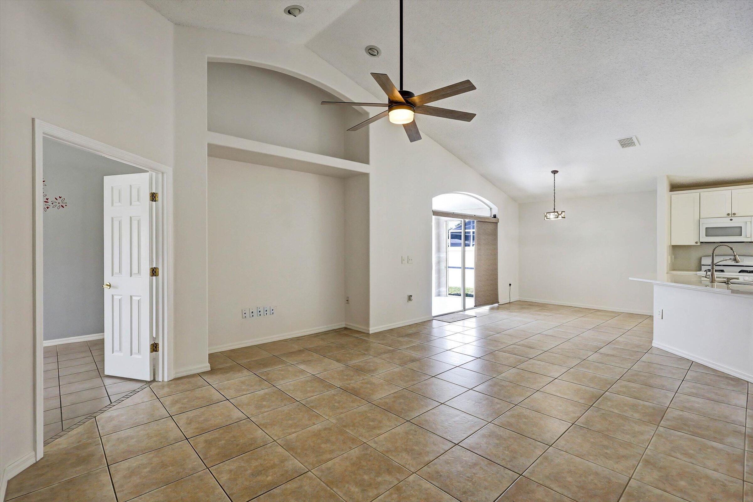 FAIRWAYS LAKE ESTATES PHASE FOUR - Residential