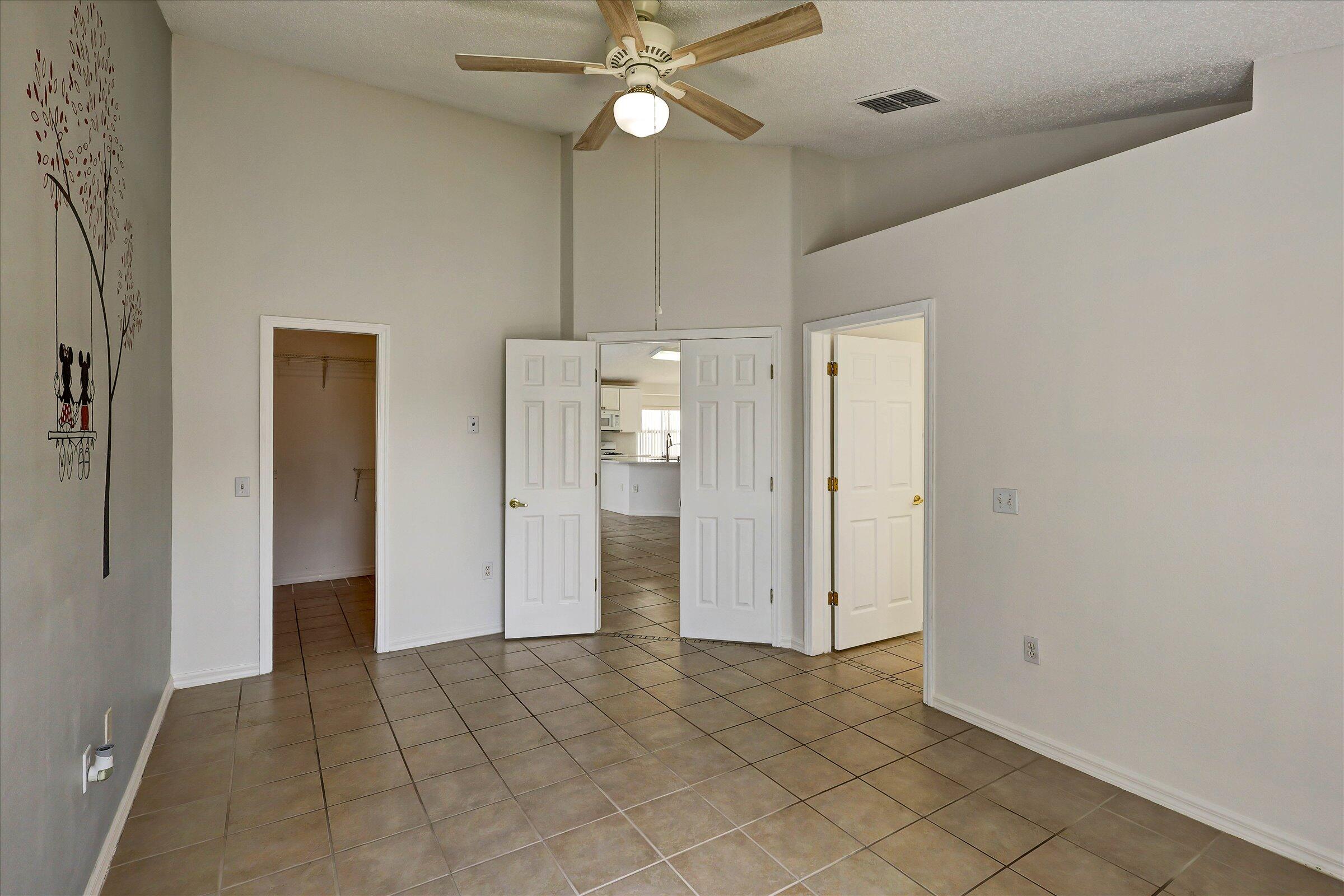 FAIRWAYS LAKE ESTATES PHASE FOUR - Residential