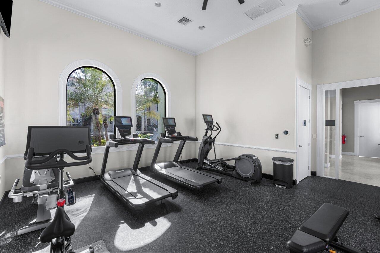 BLUE LAKE TOWNHOMES - Residential