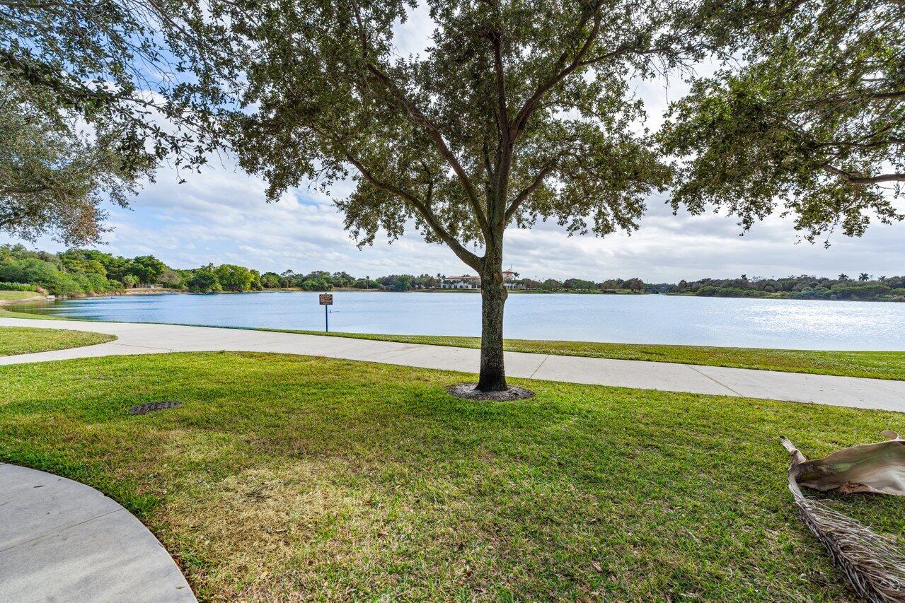BLUE LAKE TOWNHOMES - Residential