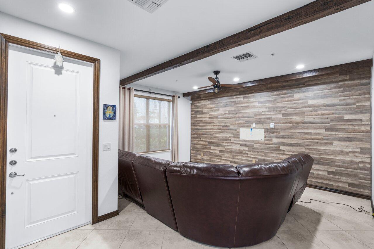 BLUE LAKE TOWNHOMES - Residential