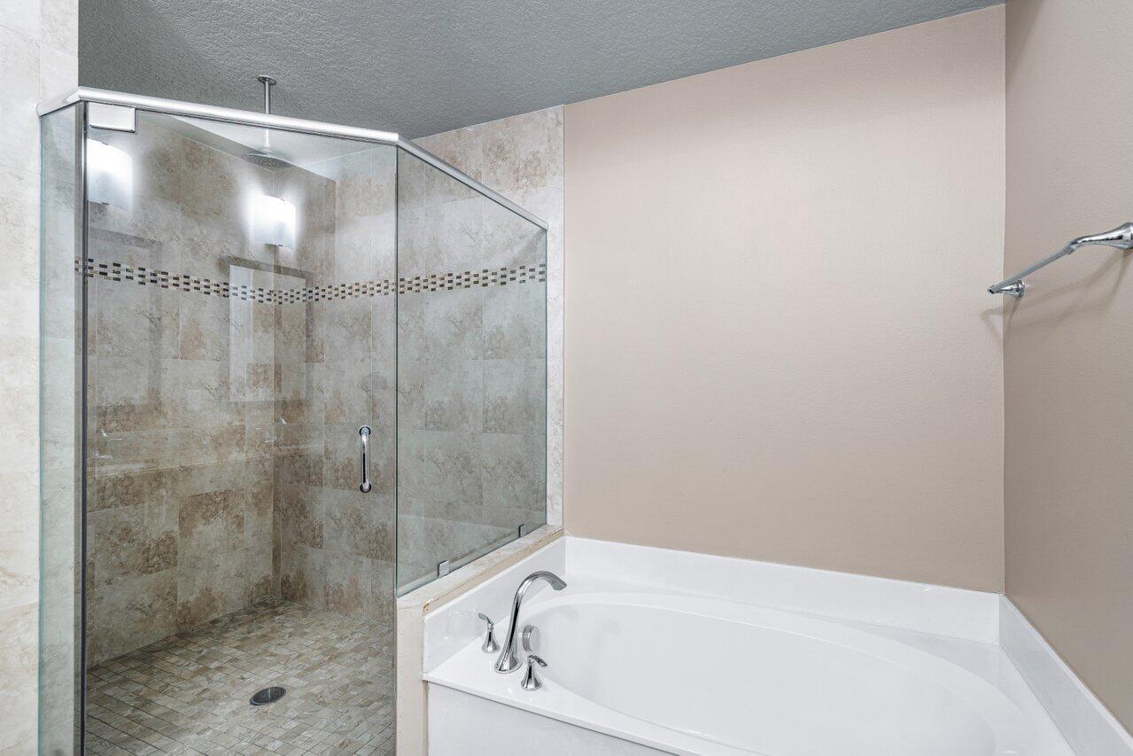 BLUE LAKE TOWNHOMES - Residential