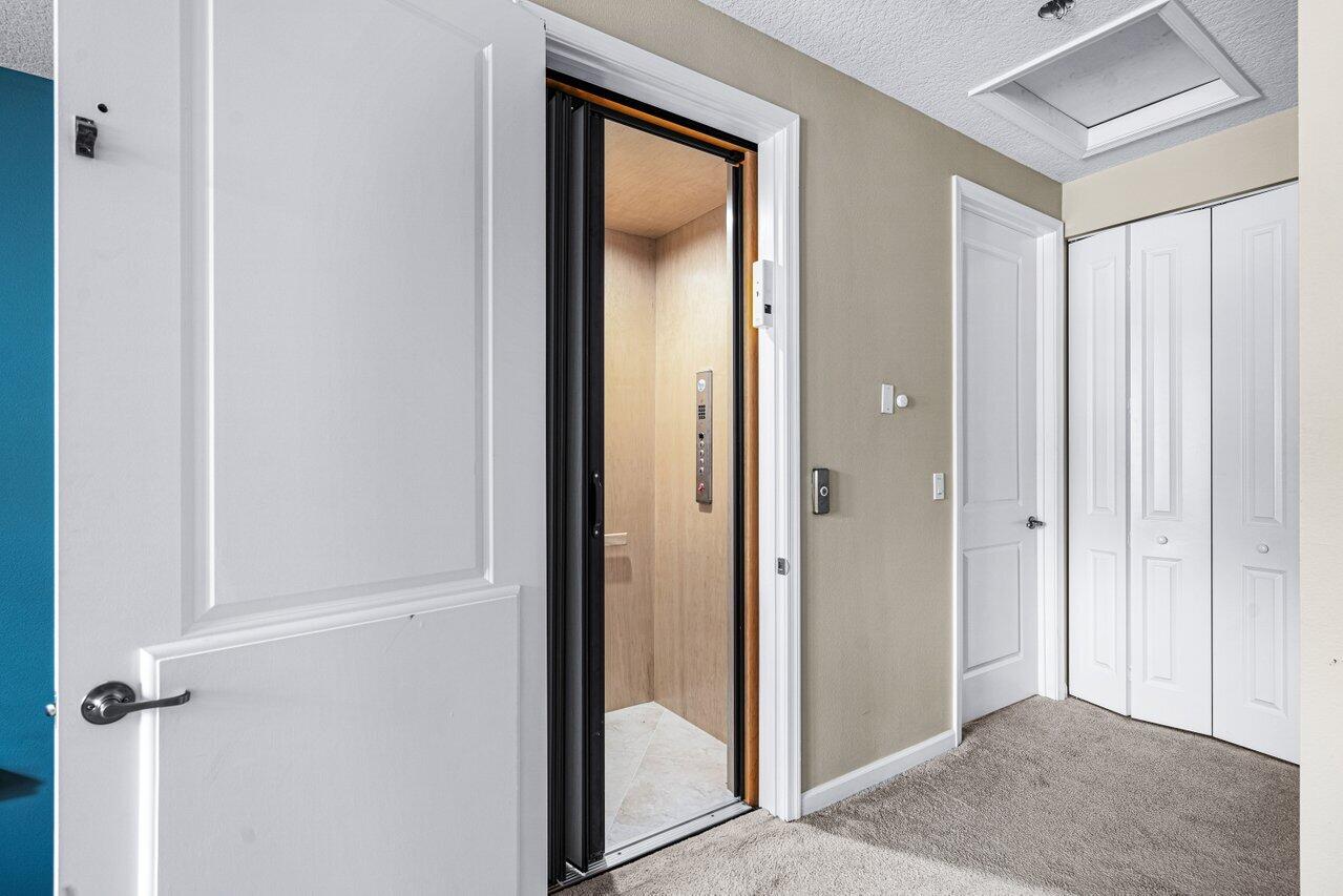 BLUE LAKE TOWNHOMES - Residential