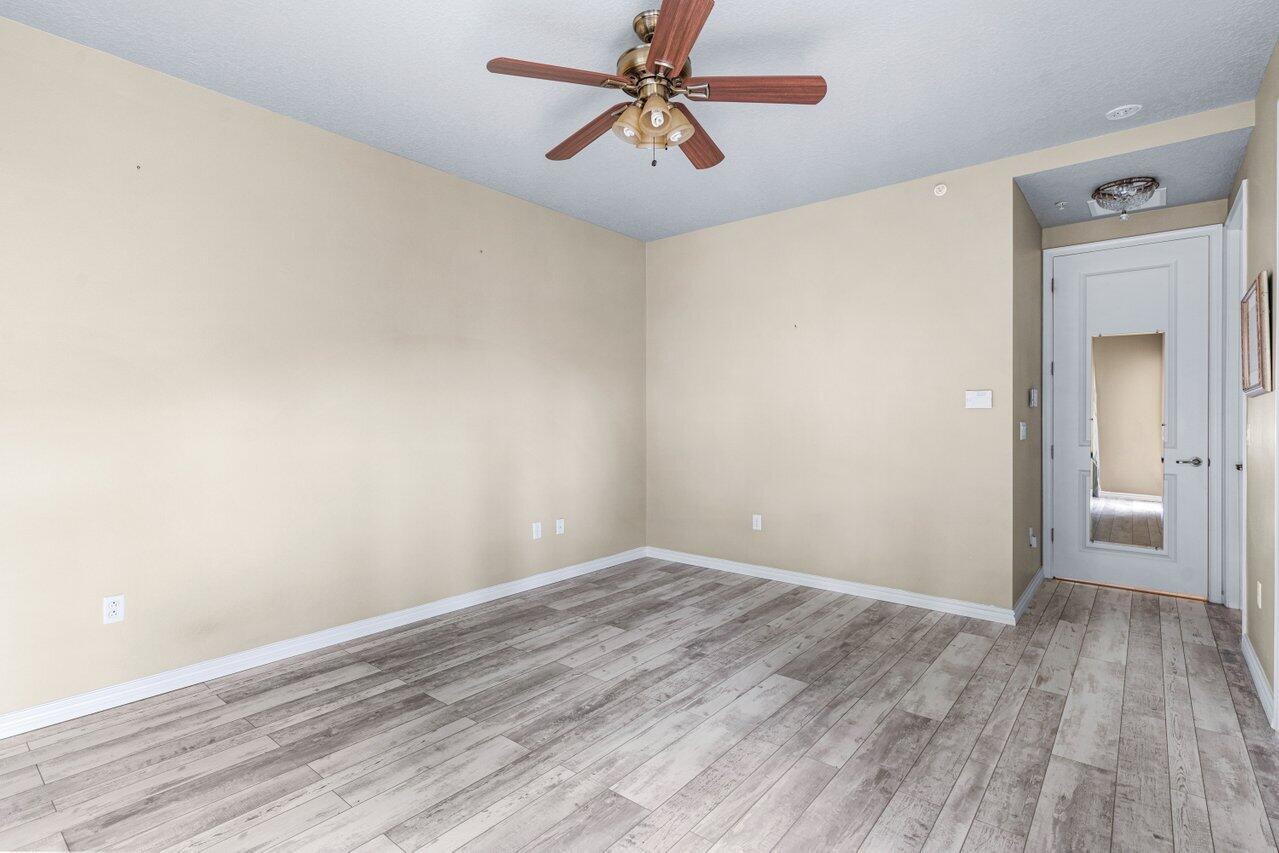 BLUE LAKE TOWNHOMES - Residential