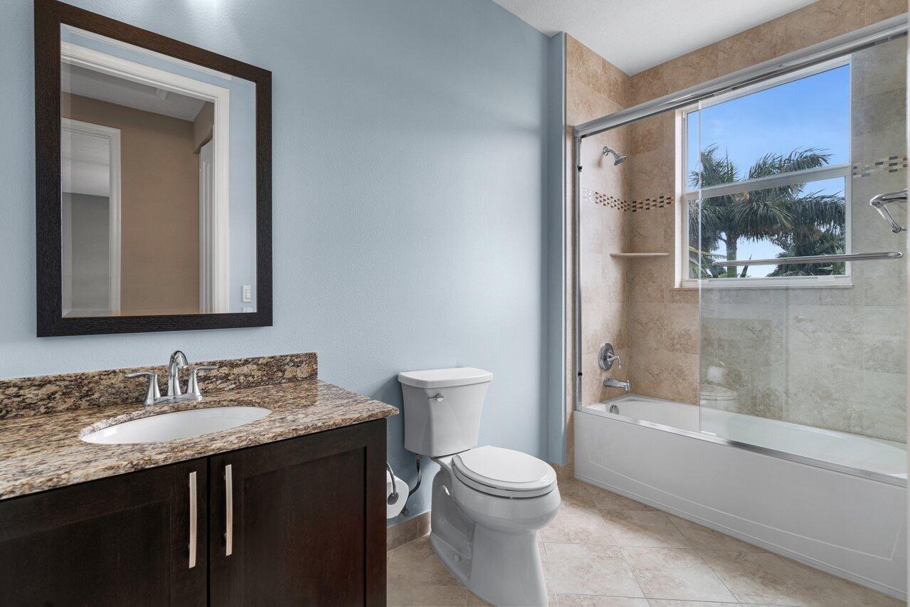 BLUE LAKE TOWNHOMES - Residential