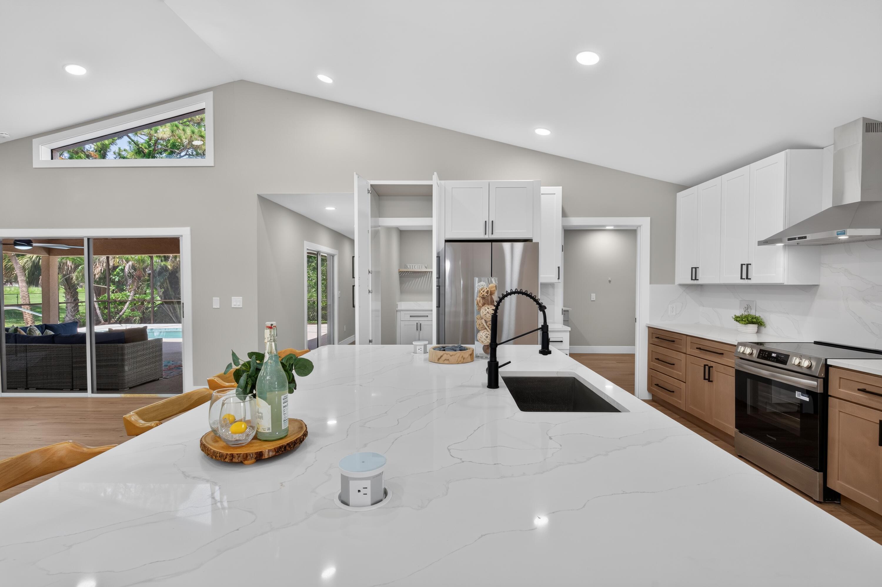 MID-RIVERS YACHT AND COUNTRY CLUB (AKA EVERGREEN C - Residential
