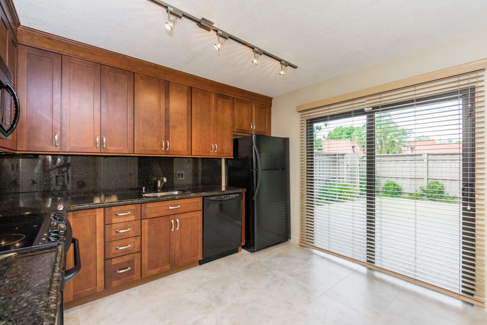 Sandalwood Estates - Residential Lease