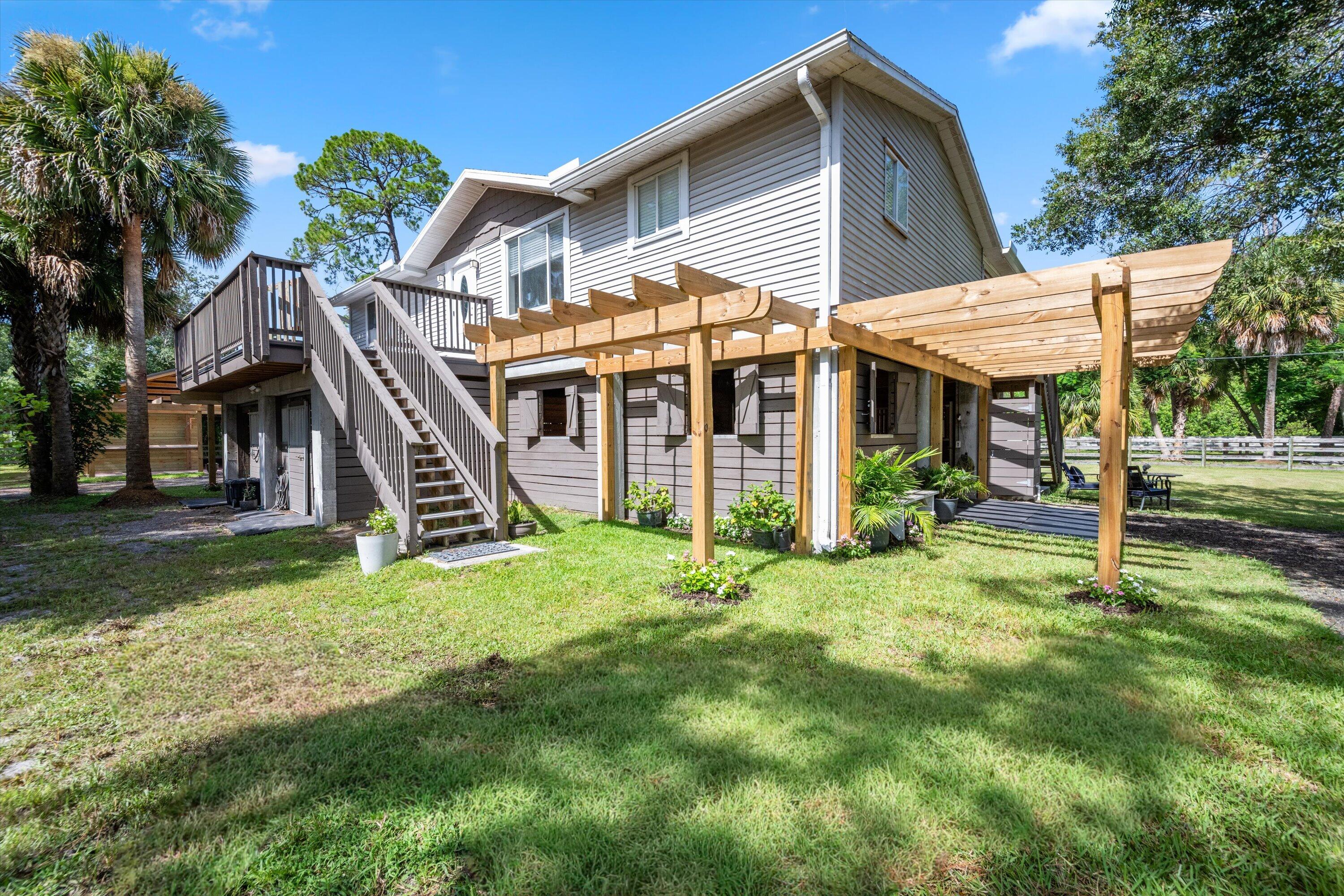 LOXAHATCHEE GROVES - Residential